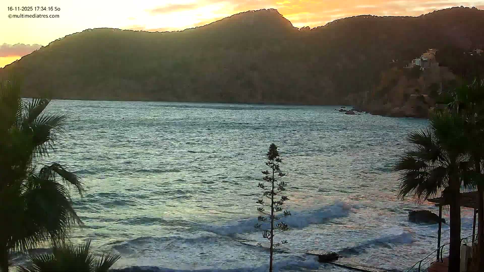 Mallorca Camp de Mar Roca Coast  Live Cam - Sierra de Tramontana, Mallorca, Islas Baleares (Balearic Islands), Spain
