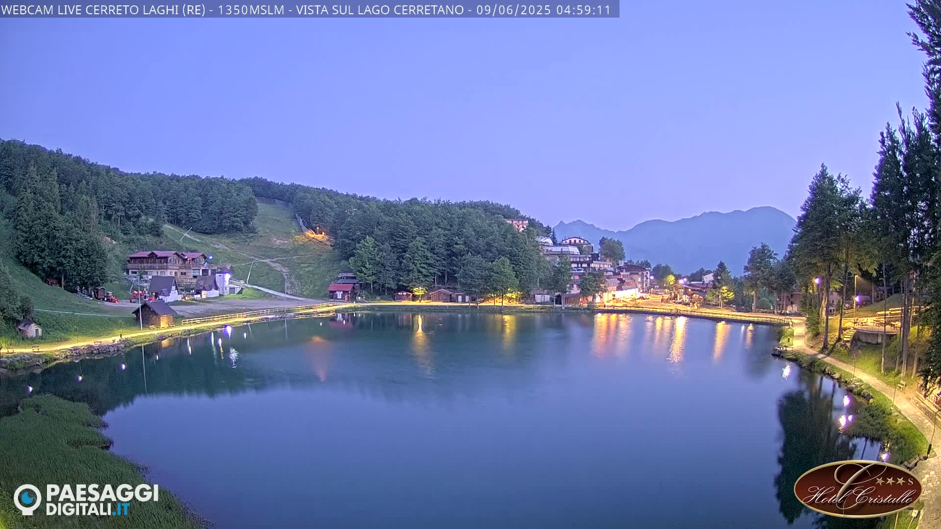 Cerreto Laghi Lake & Alpe di Succiso (Alp of Succiso Mount) Panaromic Live Cam -  Reggio Emilia, Emilia-Romagna, Italy