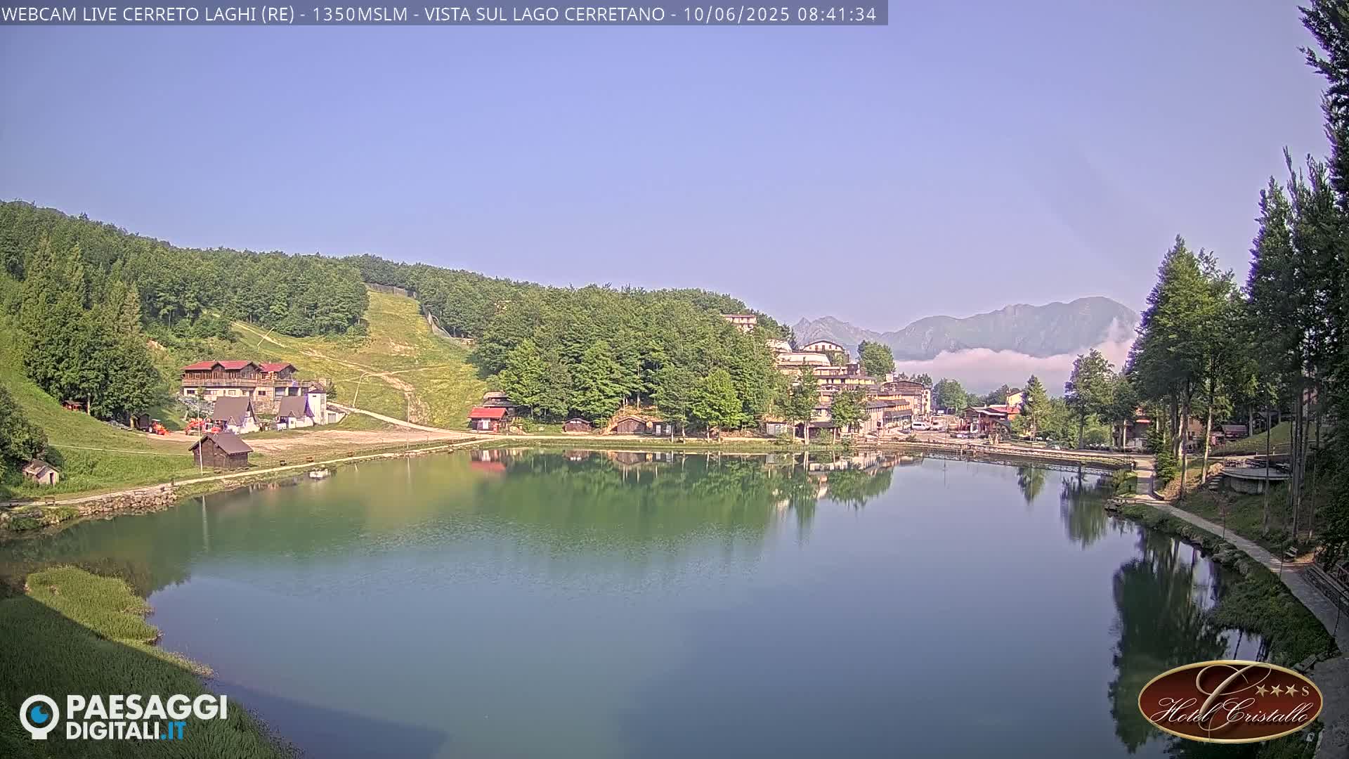 Cerreto Laghi Lake & Alpe di Succiso (Alp of Succiso Mount) Panaromic Live Cam -  Reggio Emilia, Emilia-Romagna, Italy