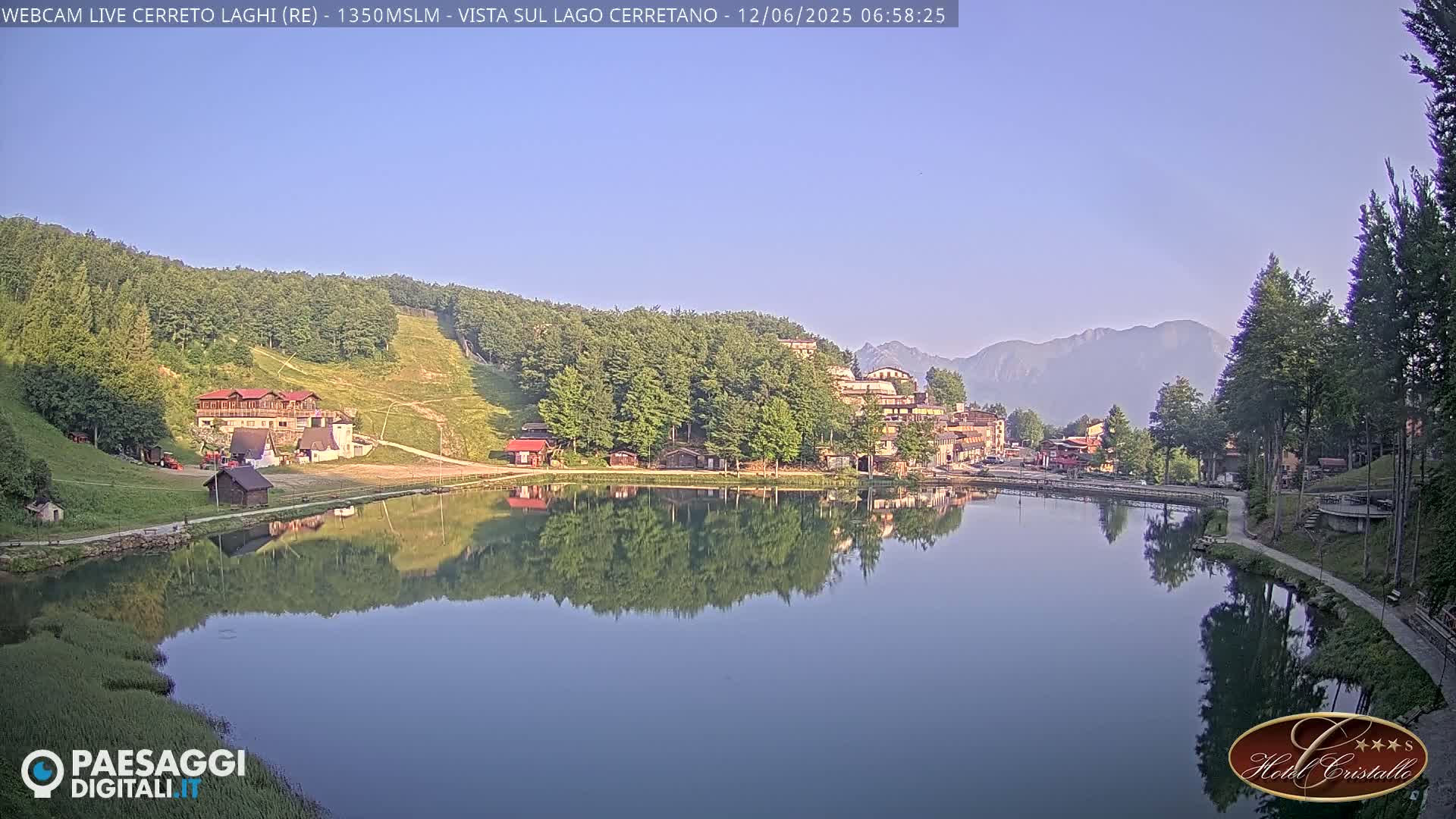 Cerreto Laghi Lake & Alpe di Succiso (Alp of Succiso Mount) Panaromic Live Cam -  Reggio Emilia, Emilia-Romagna, Italy