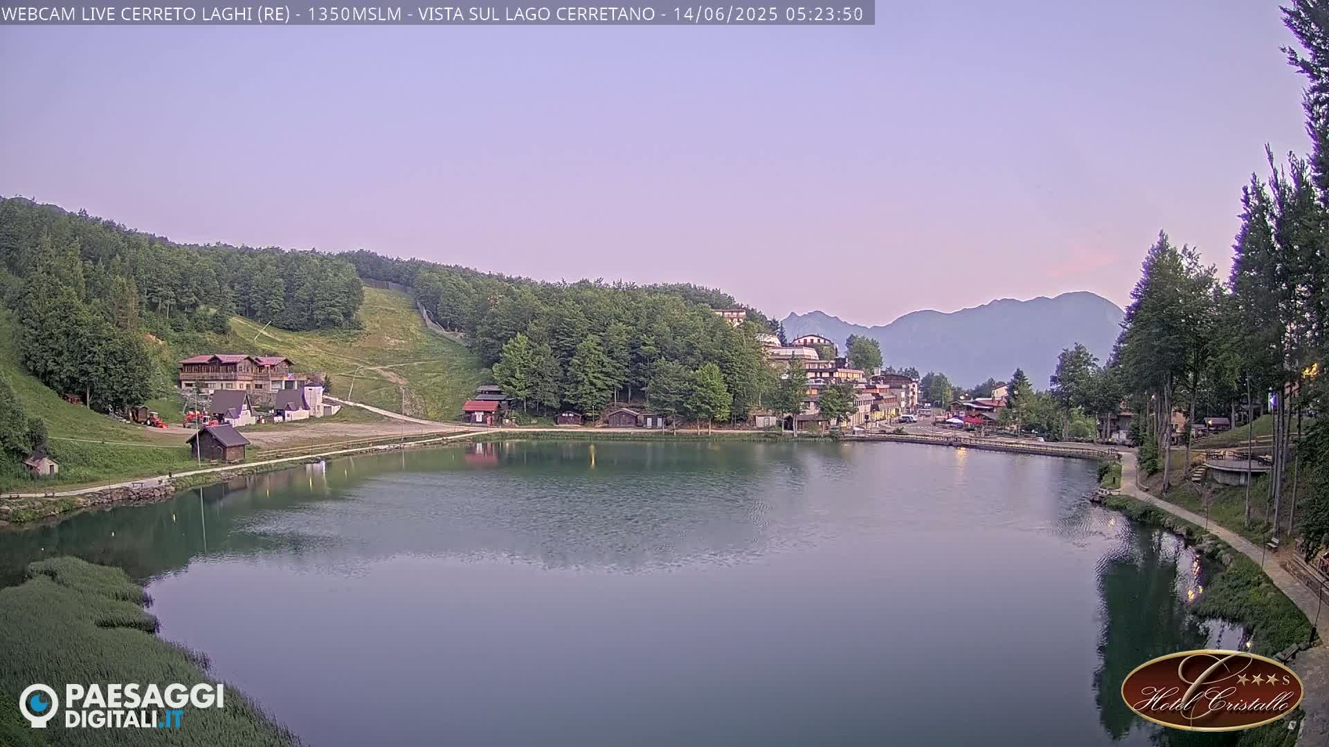 Cerreto Laghi Lake & Alpe di Succiso (Alp of Succiso Mount) Panaromic Live Cam -  Reggio Emilia, Emilia-Romagna, Italy