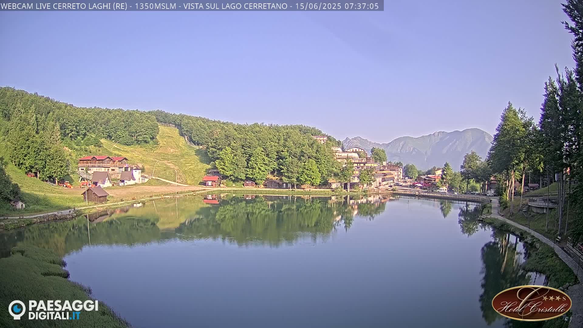 Cerreto Laghi Lake & Alpe di Succiso (Alp of Succiso Mount) Panaromic Live Cam -  Reggio Emilia, Emilia-Romagna, Italy
