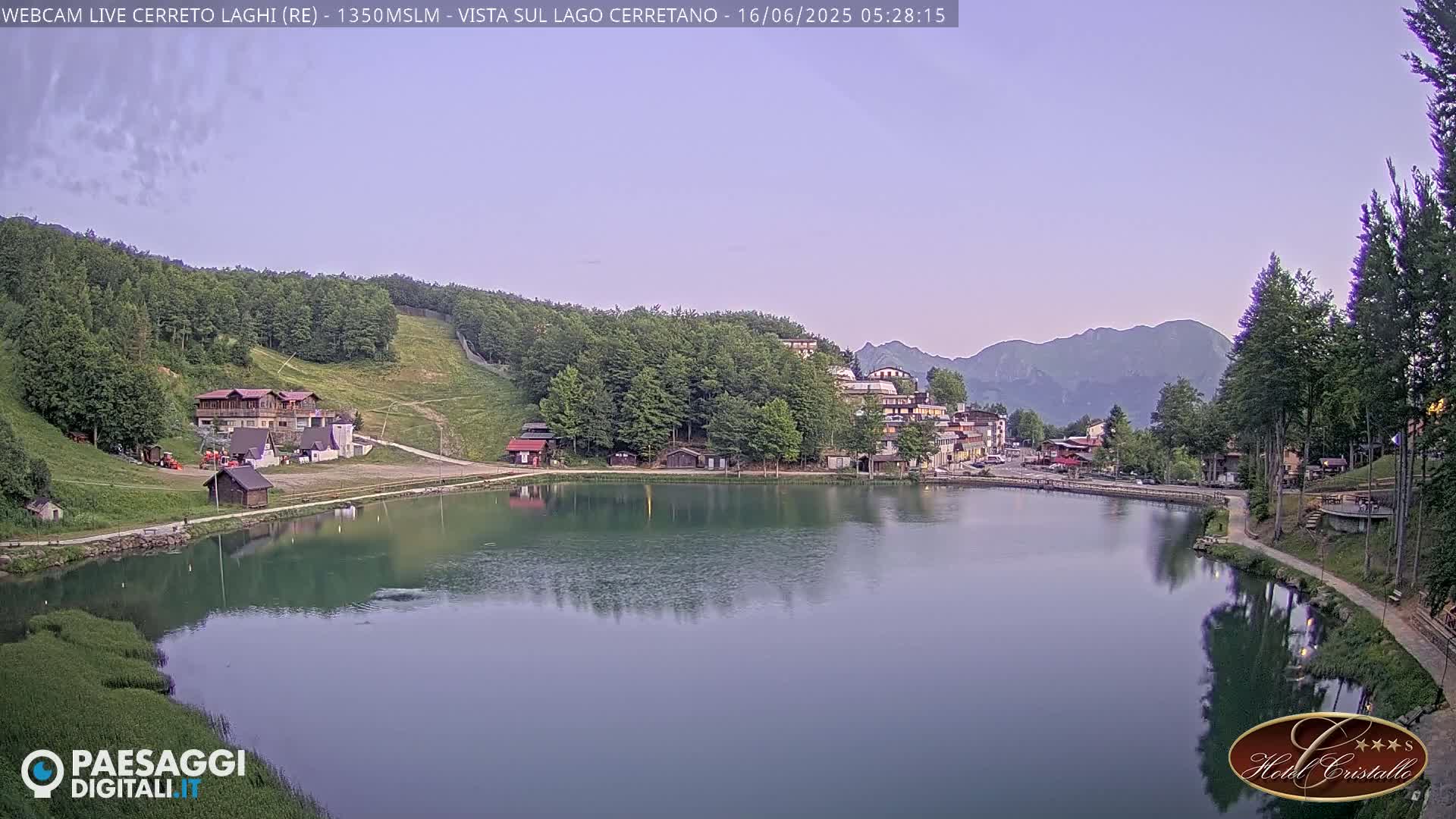 Cerreto Laghi Lake & Alpe di Succiso (Alp of Succiso Mount) Panaromic Live Cam -  Reggio Emilia, Emilia-Romagna, Italy
