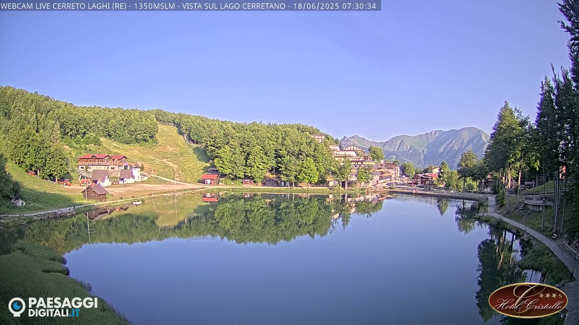 Cerreto Laghi Lake & Alpe di Succiso (Alp of Succiso Mount) Panaromic Live Cam -  Reggio Emilia, Emilia-Romagna, Italy