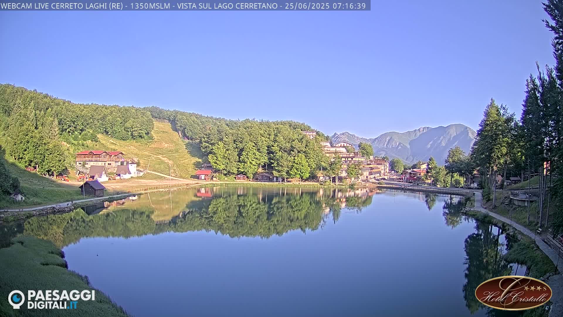 Cerreto Laghi Lake & Alpe di Succiso (Alp of Succiso Mount) Panaromic Live Cam -  Reggio Emilia, Emilia-Romagna, Italy