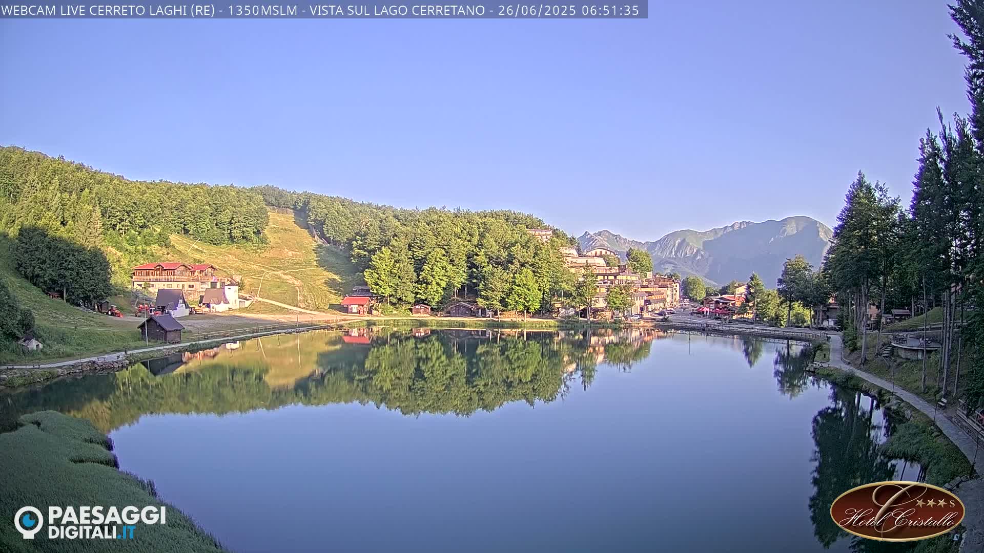 Cerreto Laghi Lake & Alpe di Succiso (Alp of Succiso Mount) Panaromic Live Cam -  Reggio Emilia, Emilia-Romagna, Italy