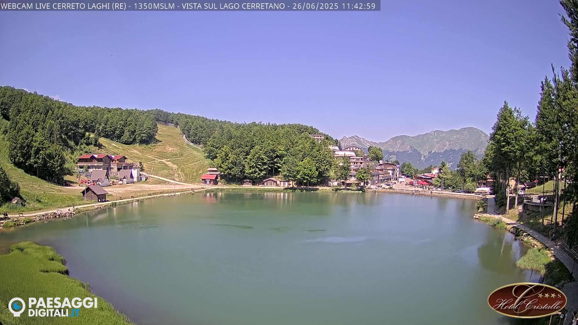 Cerreto Laghi Lake & Alpe di Succiso (Alp of Succiso Mount) Panaromic Live Cam -  Reggio Emilia, Emilia-Romagna, Italy