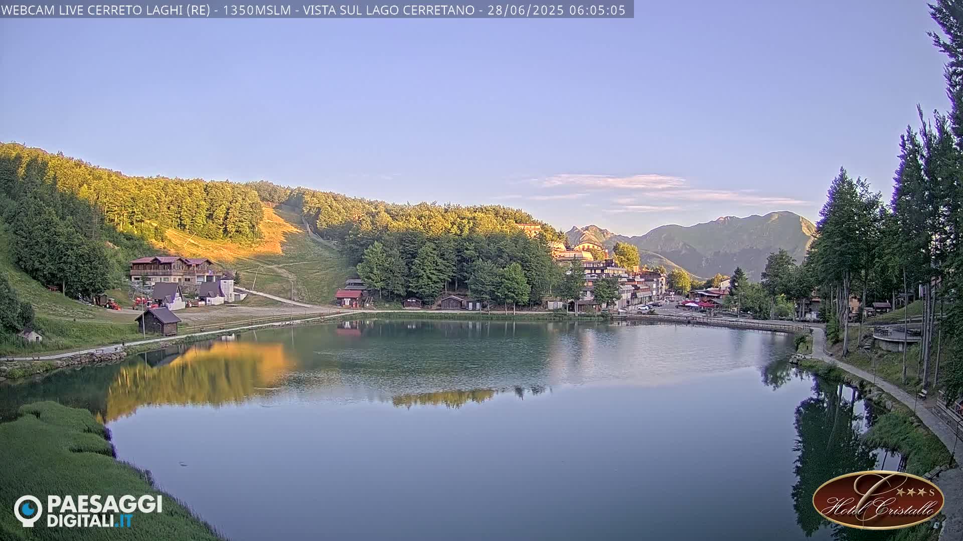 Cerreto Laghi Lake & Alpe di Succiso (Alp of Succiso Mount) Panaromic Live Cam -  Reggio Emilia, Emilia-Romagna, Italy