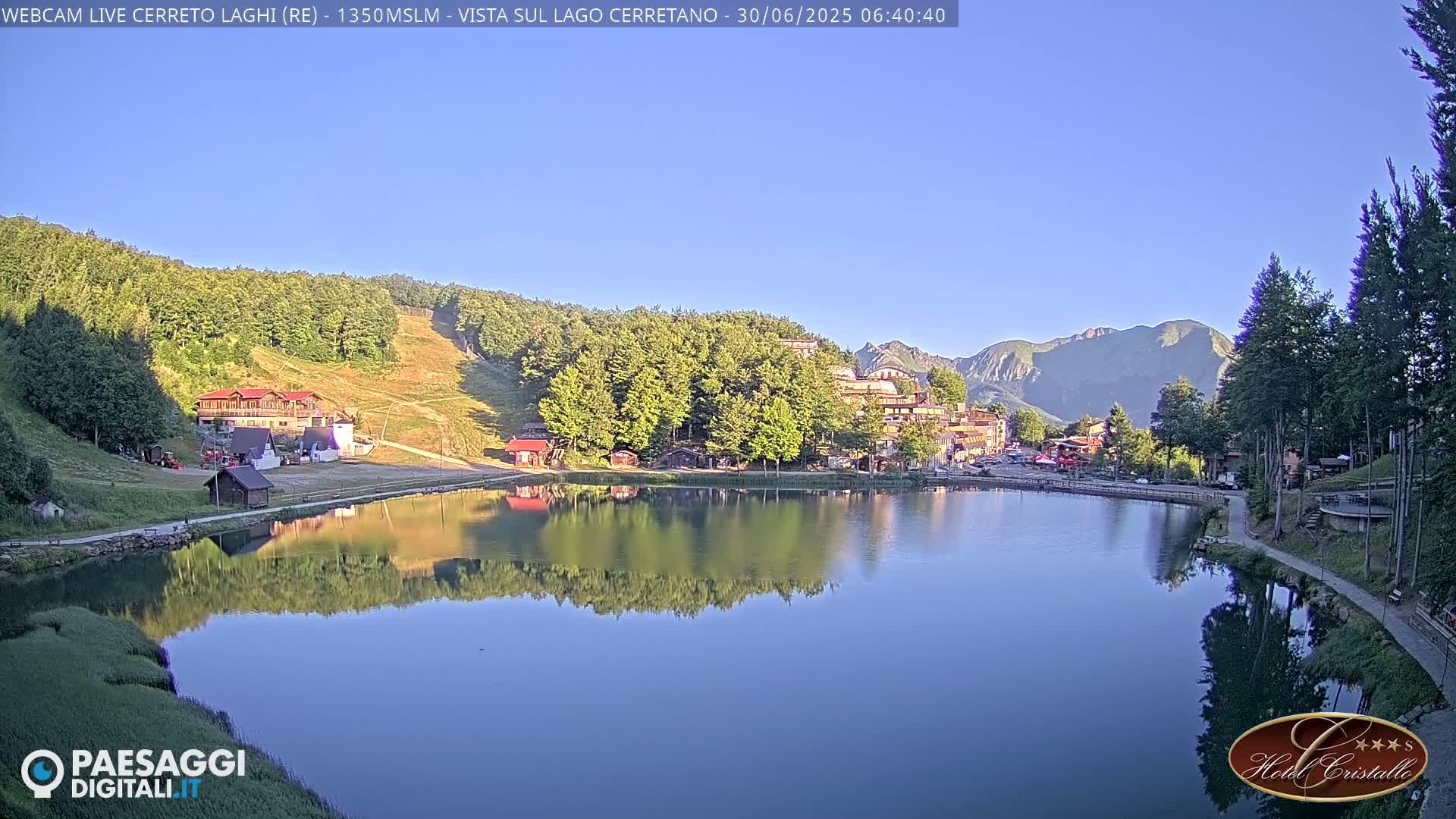 Cerreto Laghi Lake & Alpe di Succiso (Alp of Succiso Mount) Panaromic Live Cam -  Reggio Emilia, Emilia-Romagna, Italy