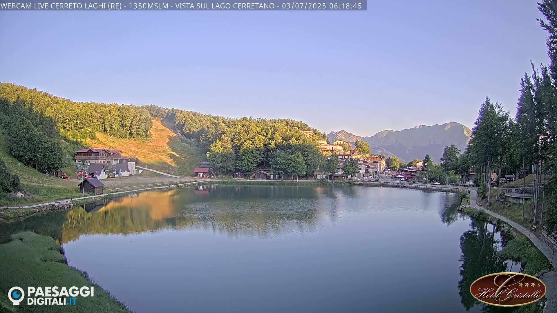 Cerreto Laghi Lake & Alpe di Succiso (Alp of Succiso Mount) Panaromic Live Cam -  Reggio Emilia, Emilia-Romagna, Italy