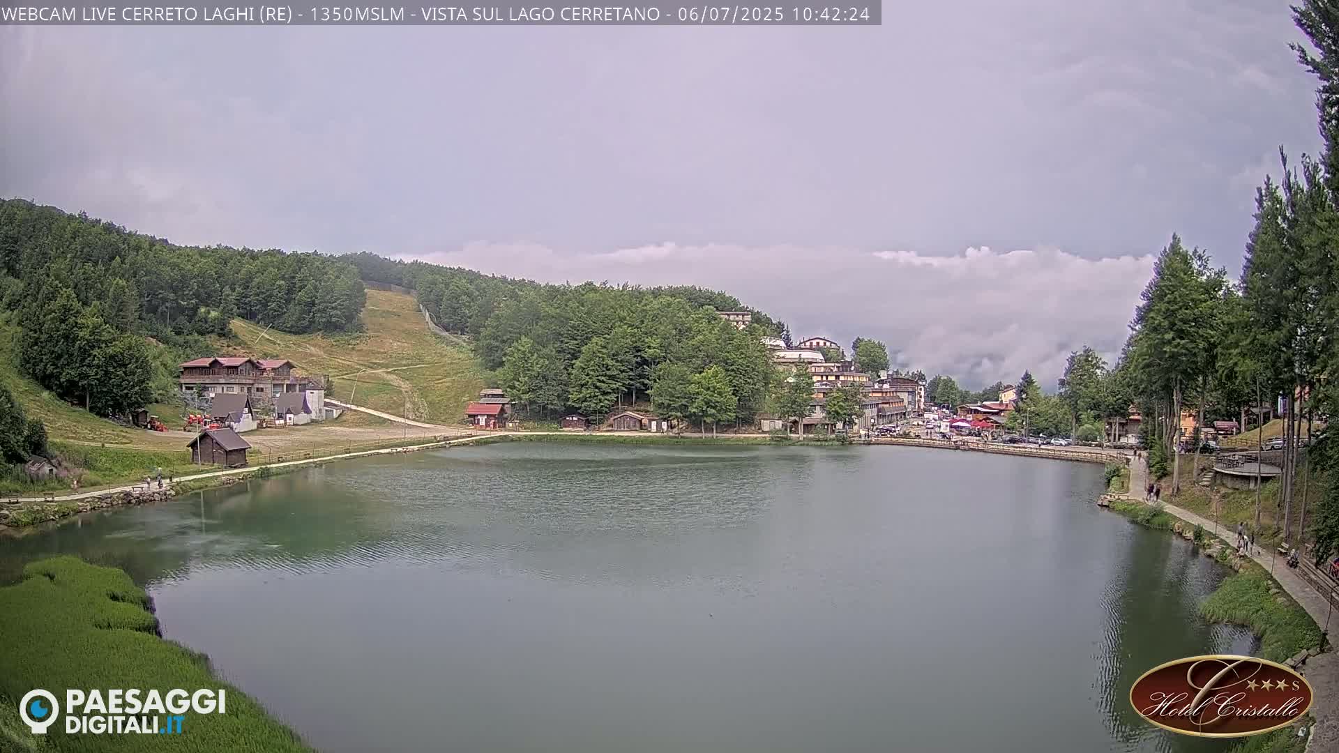 Cerreto Laghi Lake & Alpe di Succiso (Alp of Succiso Mount) Panaromic Live Cam -  Reggio Emilia, Emilia-Romagna, Italy