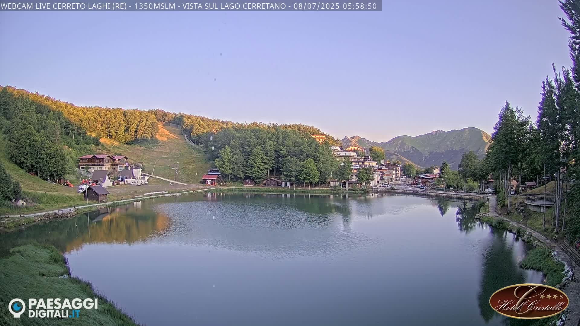 Cerreto Laghi Lake & Alpe di Succiso (Alp of Succiso Mount) Panaromic Live Cam -  Reggio Emilia, Emilia-Romagna, Italy