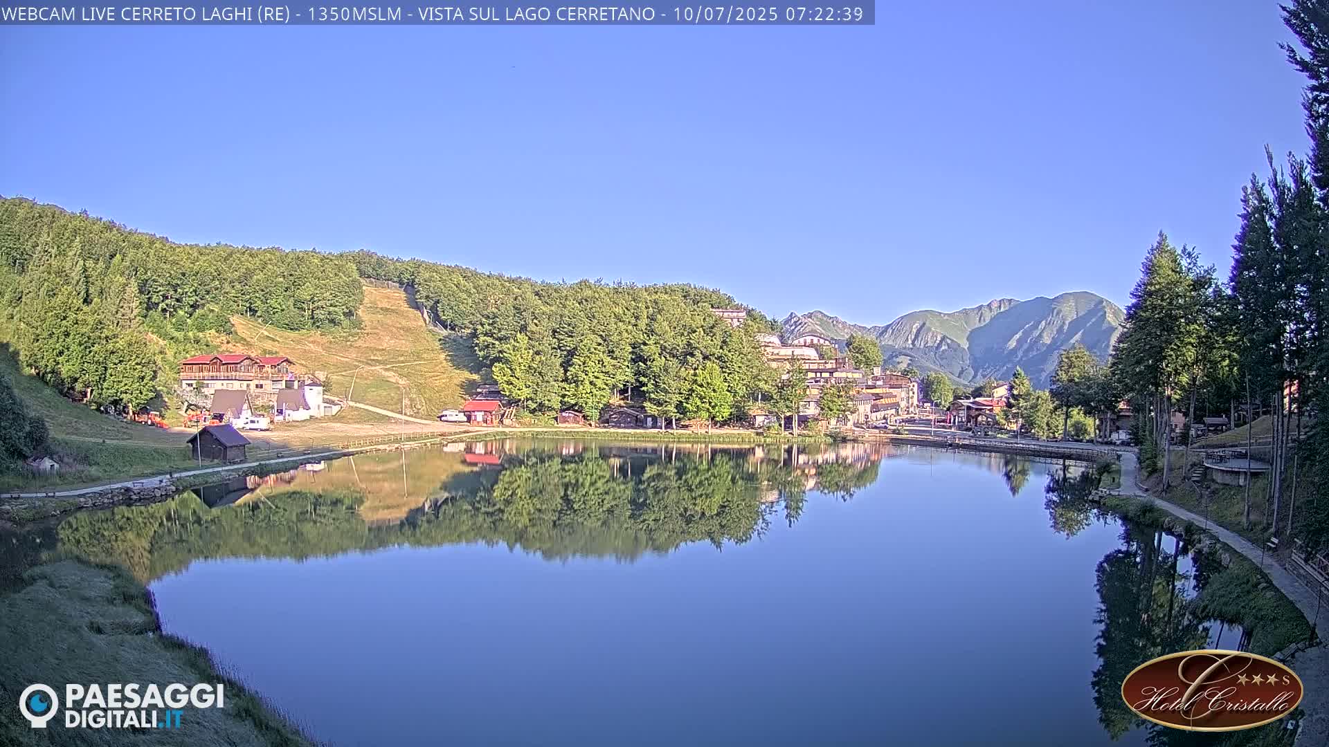 Cerreto Laghi Lake & Alpe di Succiso (Alp of Succiso Mount) Panaromic Live Cam -  Reggio Emilia, Emilia-Romagna, Italy