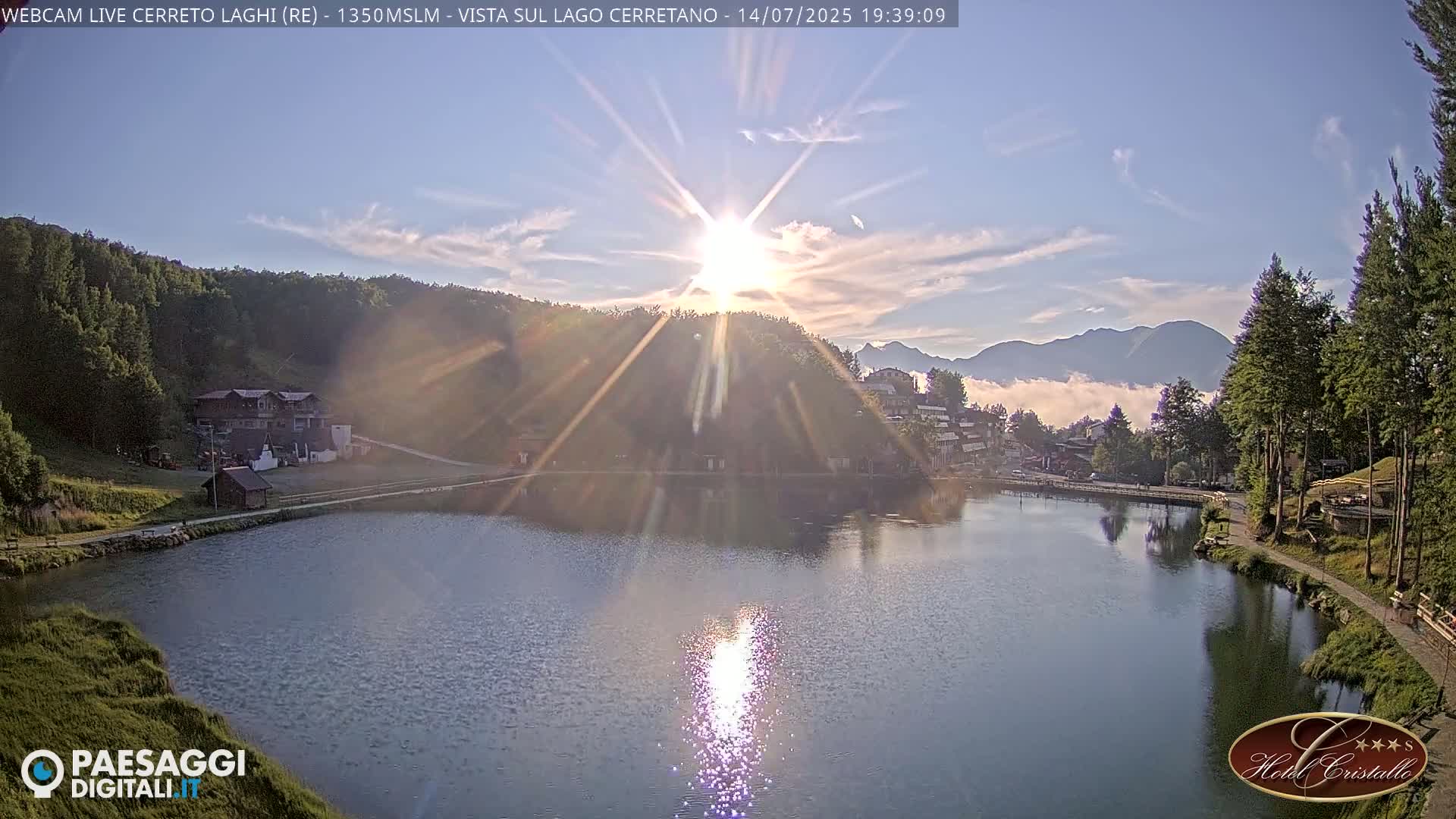 Cerreto Laghi Lake & Alpe di Succiso (Alp of Succiso Mount) Panaromic Live Cam -  Reggio Emilia, Emilia-Romagna, Italy