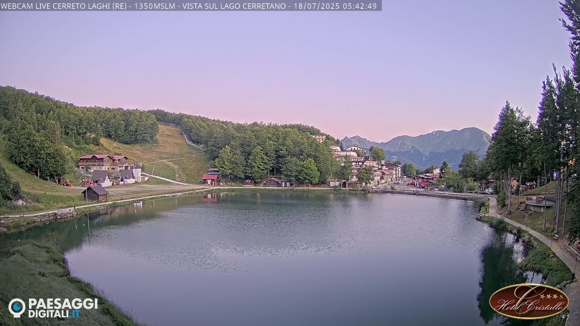 Cerreto Laghi Lake & Alpe di Succiso (Alp of Succiso Mount) Panaromic Live Cam -  Reggio Emilia, Emilia-Romagna, Italy