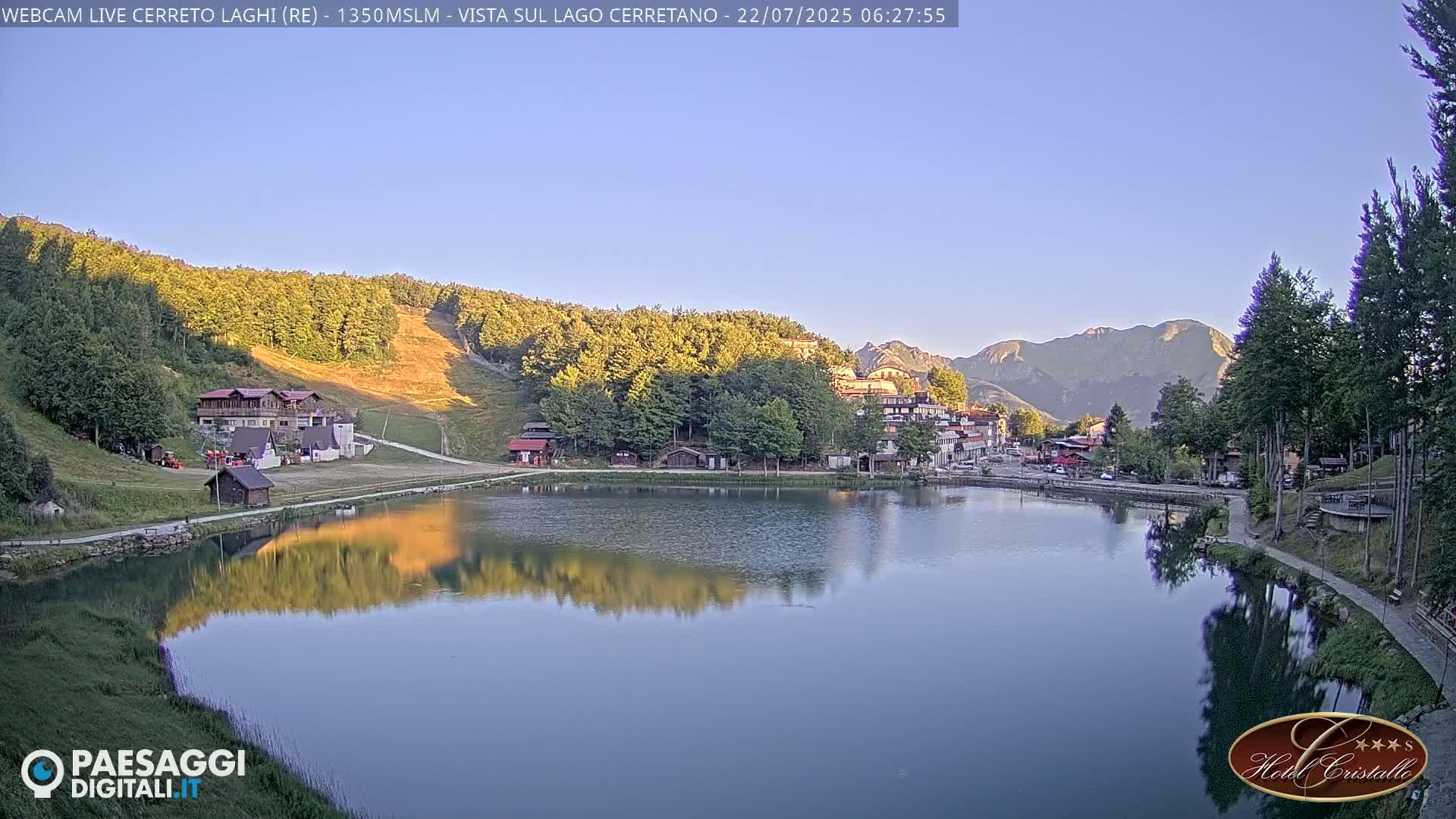 Cerreto Laghi Lake & Alpe di Succiso (Alp of Succiso Mount) Panaromic Live Cam -  Reggio Emilia, Emilia-Romagna, Italy