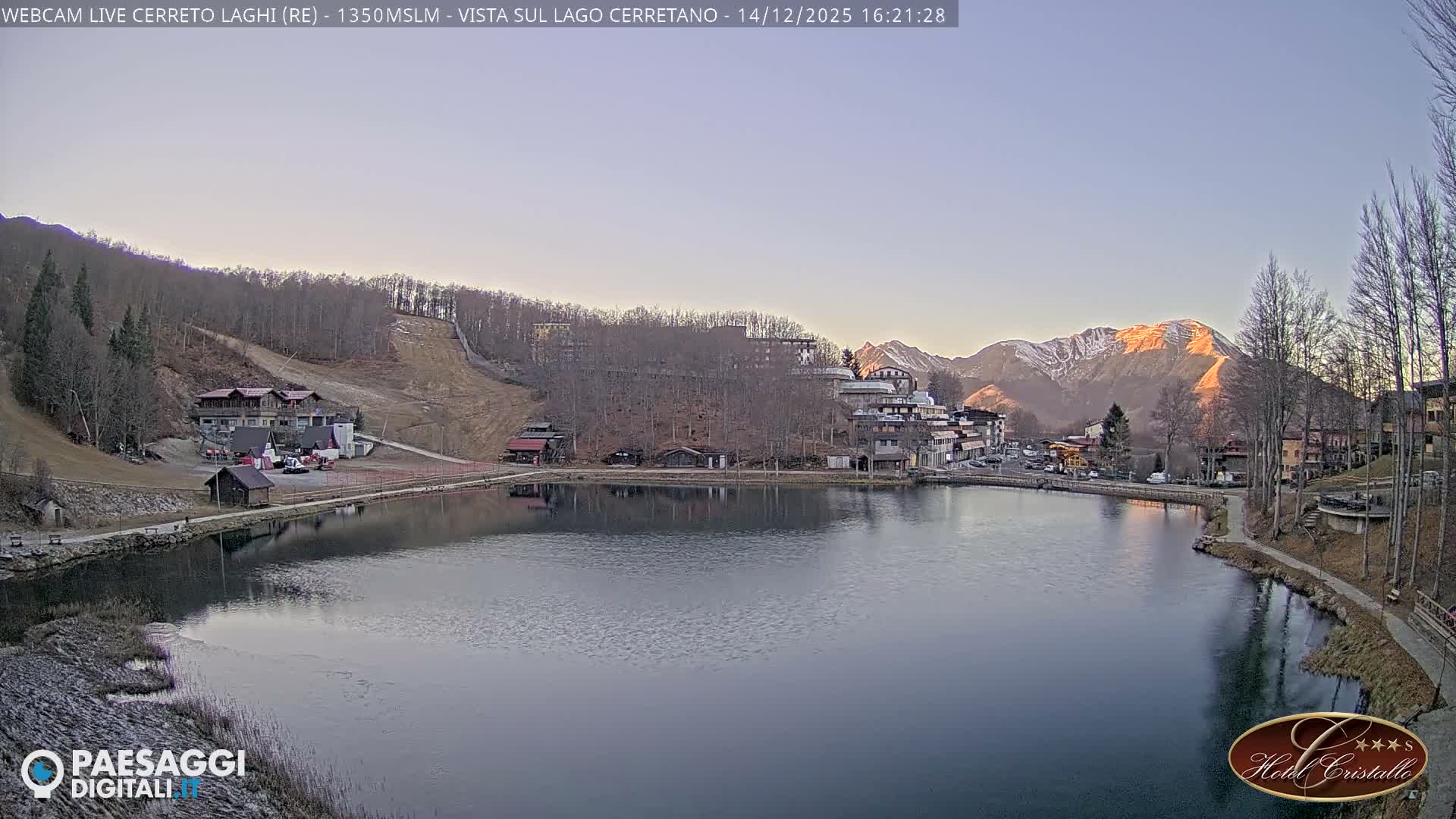 Cerreto Laghi Lake & Alpe di Succiso (Alp of Succiso Mount) Panaromic Live Cam -  Reggio Emilia, Emilia-Romagna, Italy