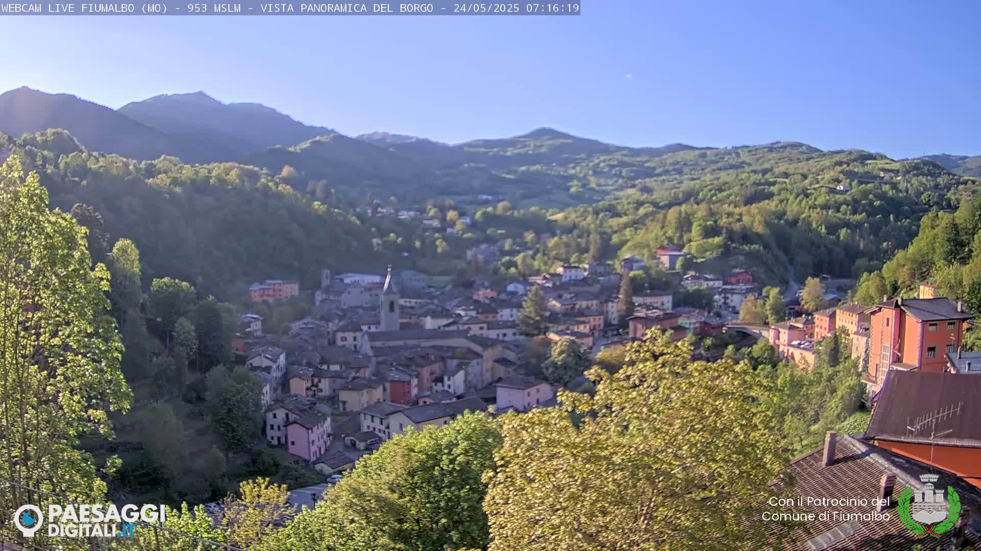Fiumalbo -Dogana Village (Comune) Skyline Live Cam - Modena, Emilia-Romagna, Italia