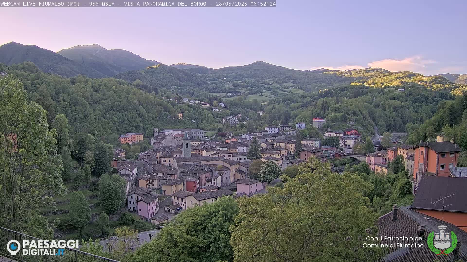 Fiumalbo -Dogana Village (Comune) Skyline Live Cam - Modena, Emilia-Romagna, Italia