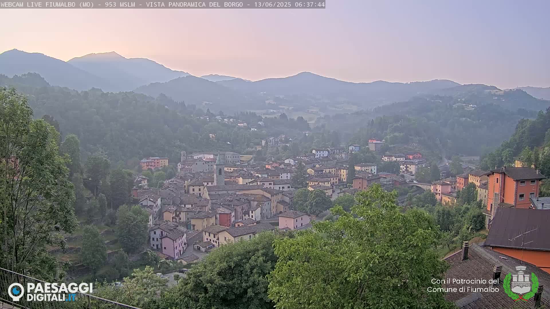 Fiumalbo -Dogana Village (Comune) Skyline Live Cam - Modena, Emilia-Romagna, Italia