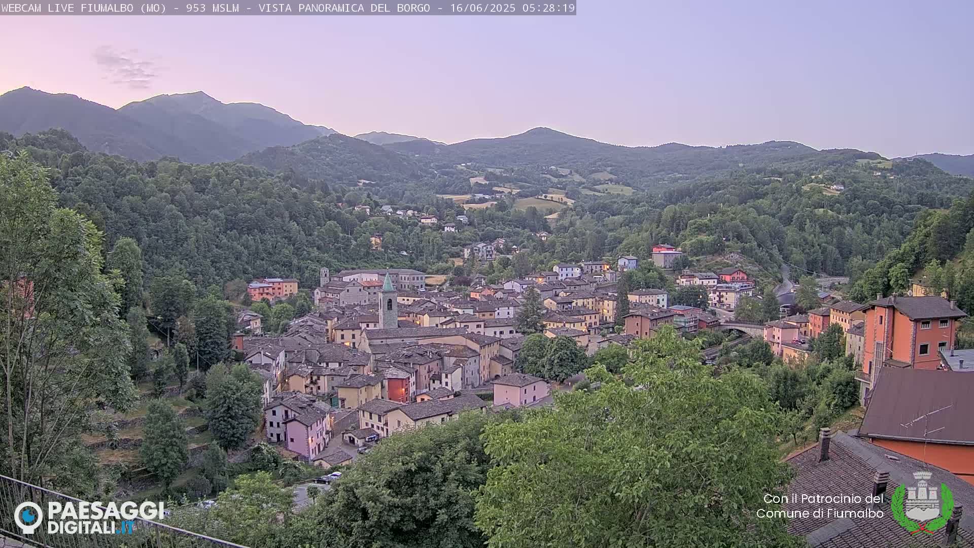 Fiumalbo -Dogana Village (Comune) Skyline Live Cam - Modena, Emilia-Romagna, Italia
