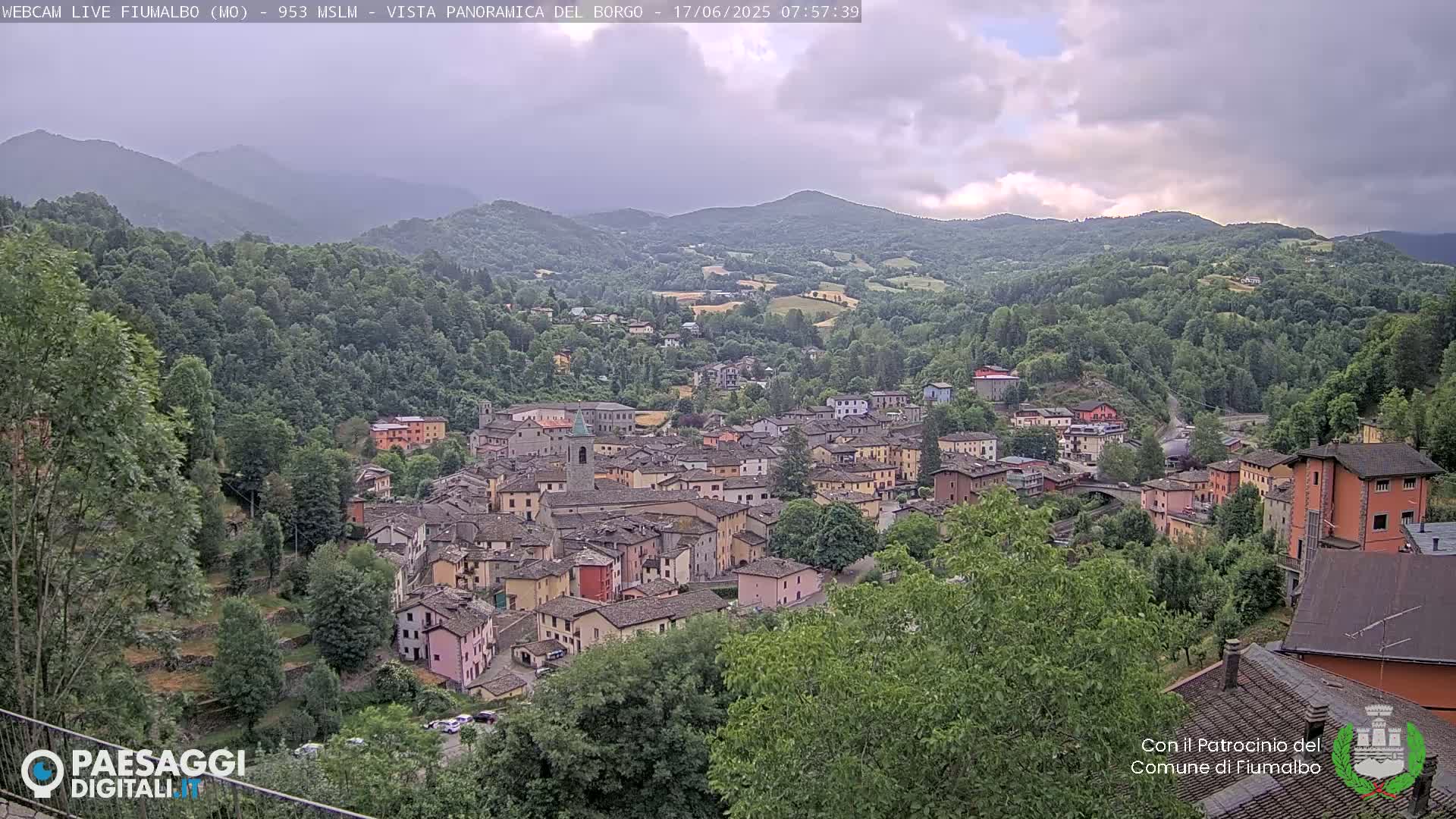 Fiumalbo -Dogana Village (Comune) Skyline Live Cam - Modena, Emilia-Romagna, Italia