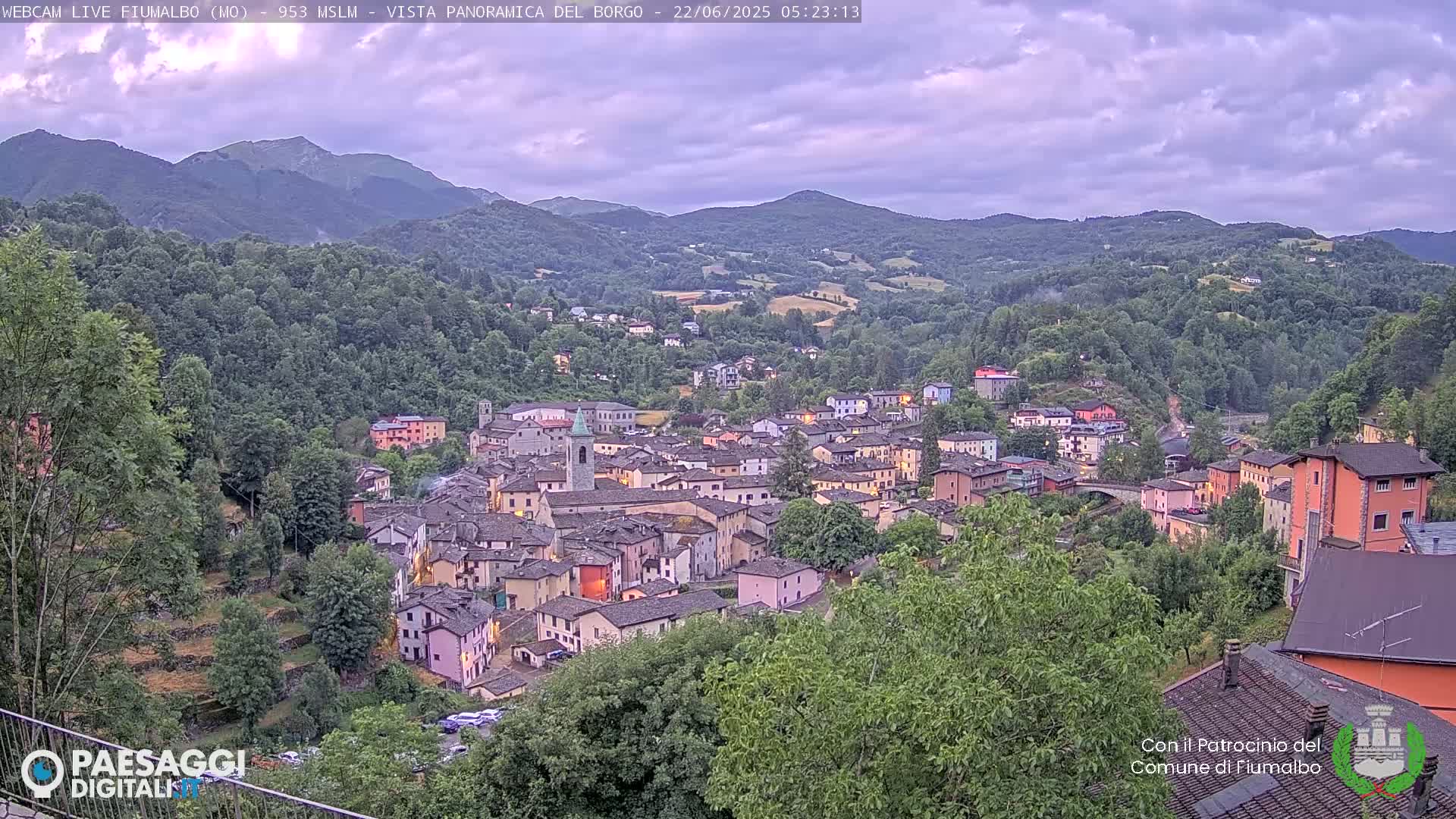 Fiumalbo -Dogana Village (Comune) Skyline Live Cam - Modena, Emilia-Romagna, Italia