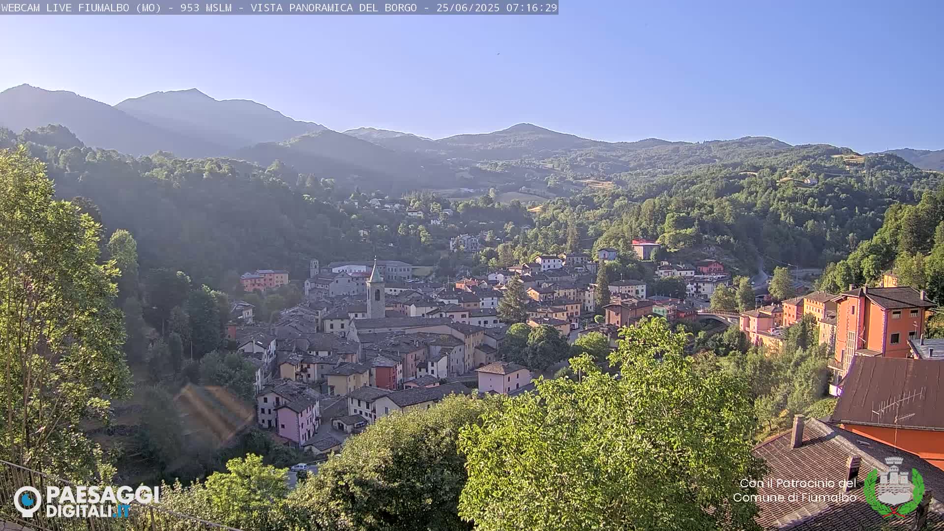 Fiumalbo -Dogana Village (Comune) Skyline Live Cam - Modena, Emilia-Romagna, Italia