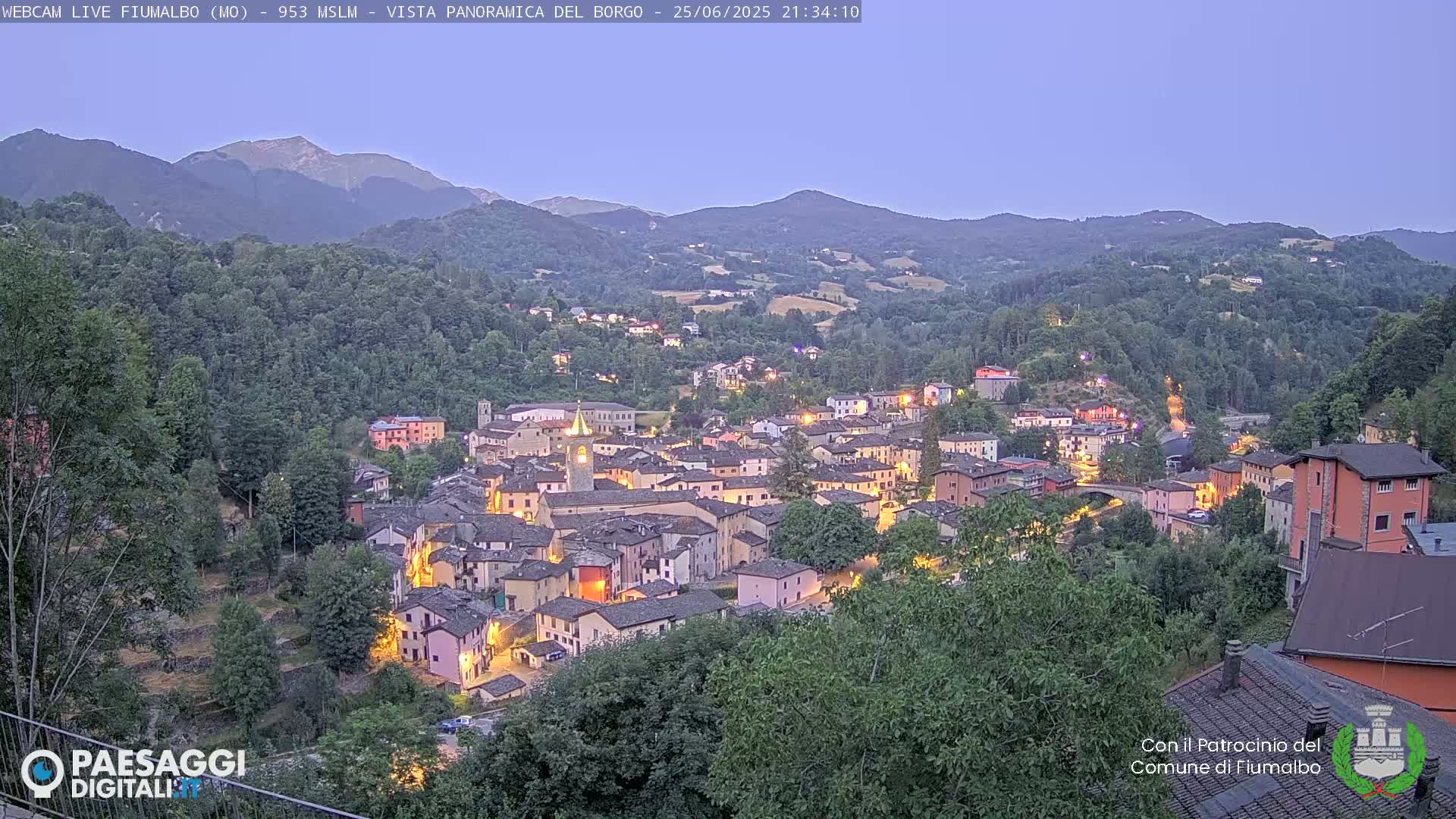 Fiumalbo -Dogana Village (Comune) Skyline Live Cam - Modena, Emilia-Romagna, Italia