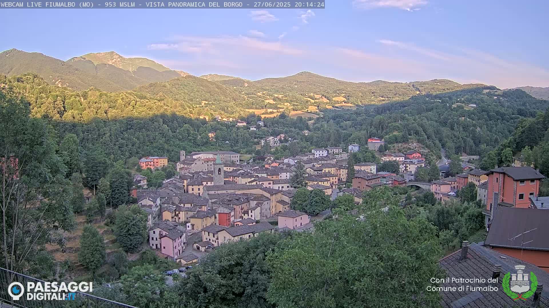 Fiumalbo -Dogana Village (Comune) Skyline Live Cam - Modena, Emilia-Romagna, Italia