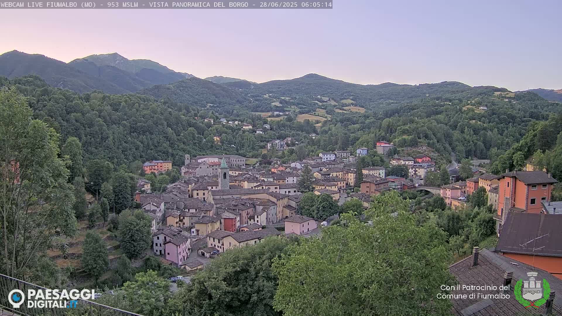Fiumalbo -Dogana Village (Comune) Skyline Live Cam - Modena, Emilia-Romagna, Italia