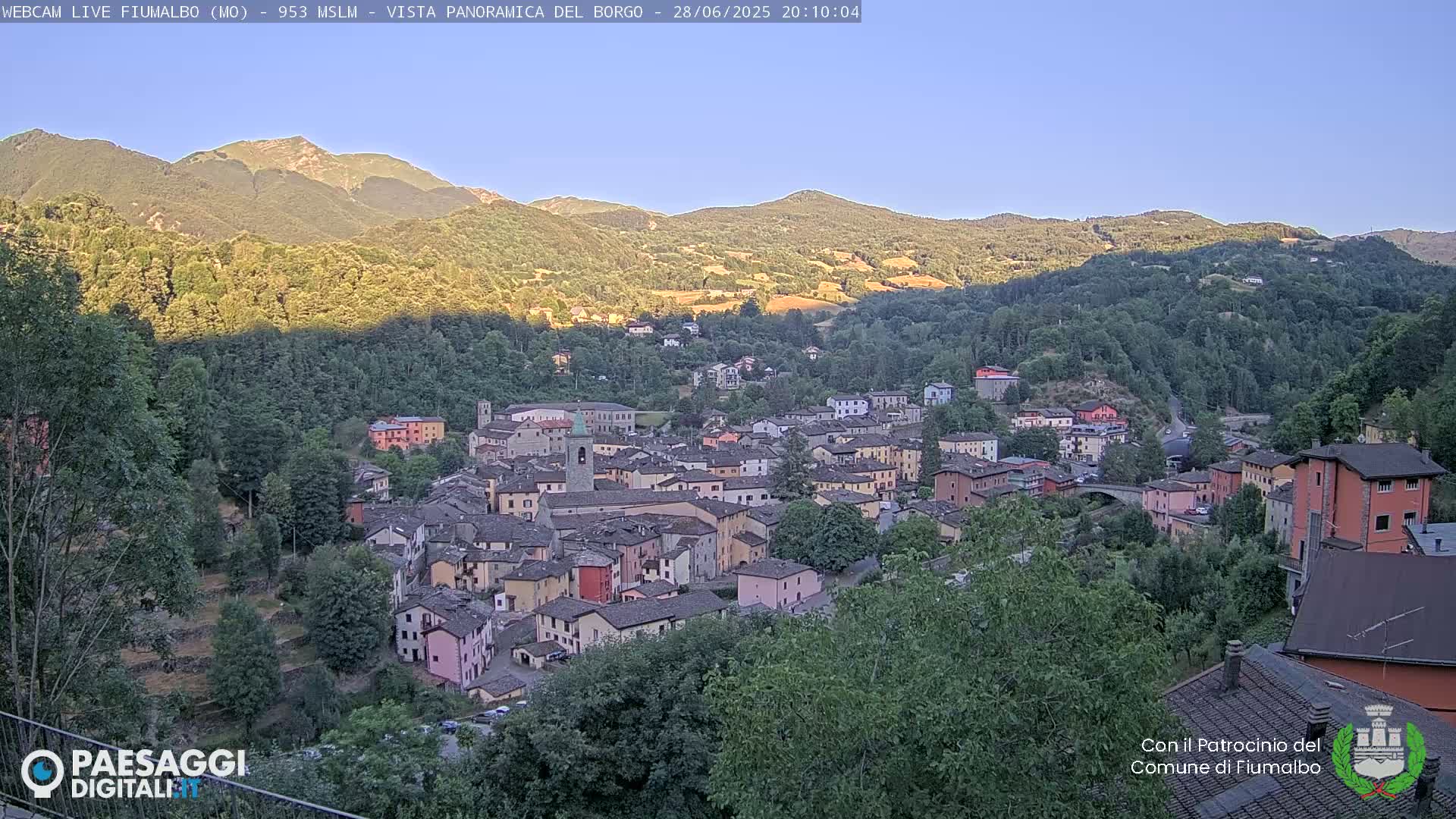 Fiumalbo -Dogana Village (Comune) Skyline Live Cam - Modena, Emilia-Romagna, Italia