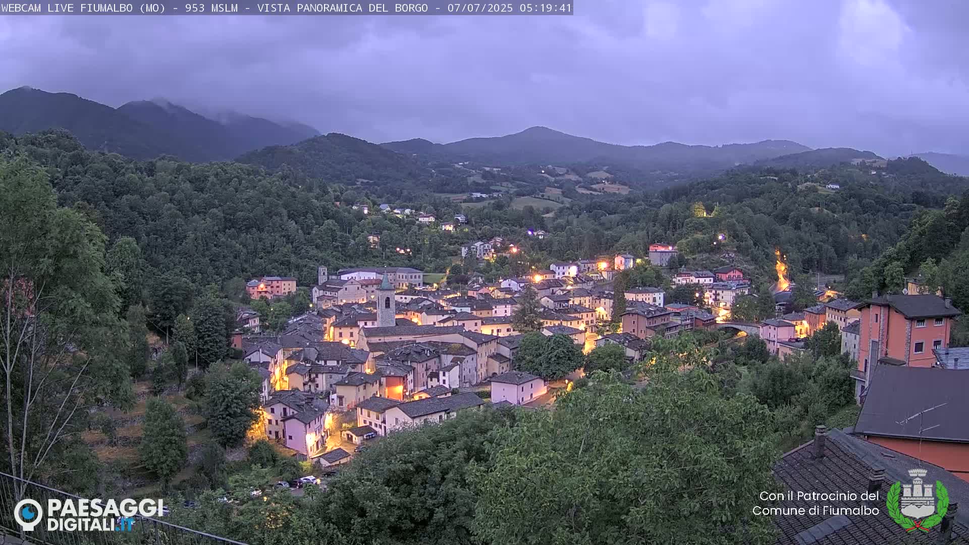 Fiumalbo -Dogana Village (Comune) Skyline Live Cam - Modena, Emilia-Romagna, Italia