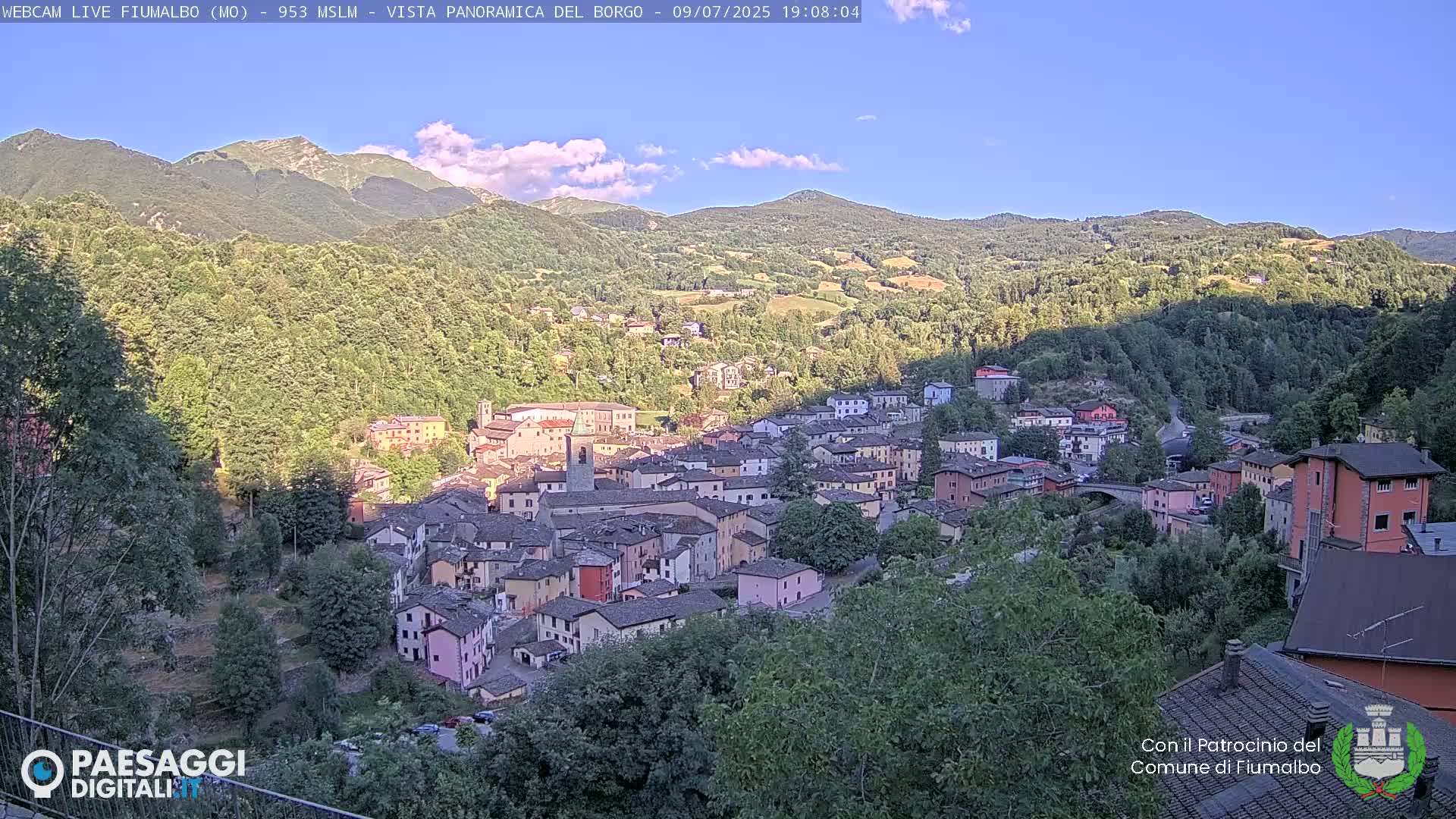 Fiumalbo -Dogana Village (Comune) Skyline Live Cam - Modena, Emilia-Romagna, Italia