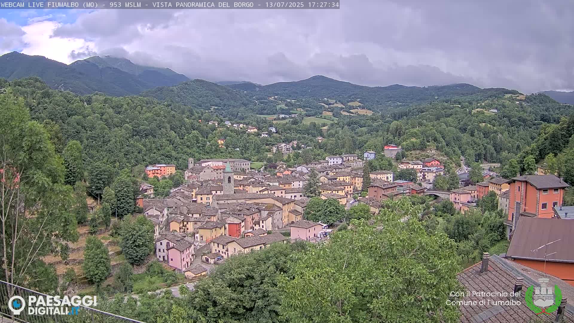 Fiumalbo -Dogana Village (Comune) Skyline Live Cam - Modena, Emilia-Romagna, Italia