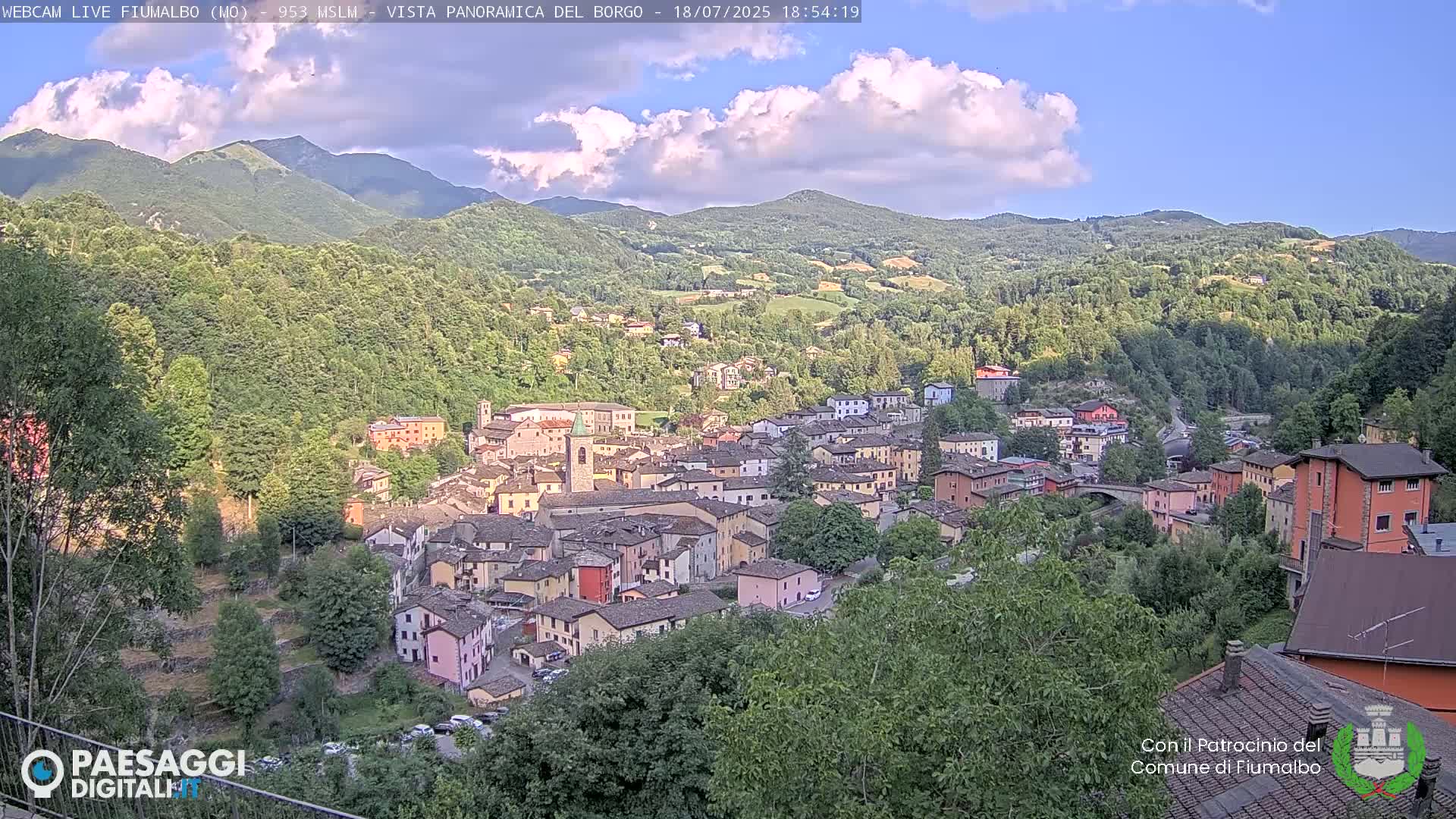 Fiumalbo -Dogana Village (Comune) Skyline Live Cam - Modena, Emilia-Romagna, Italia
