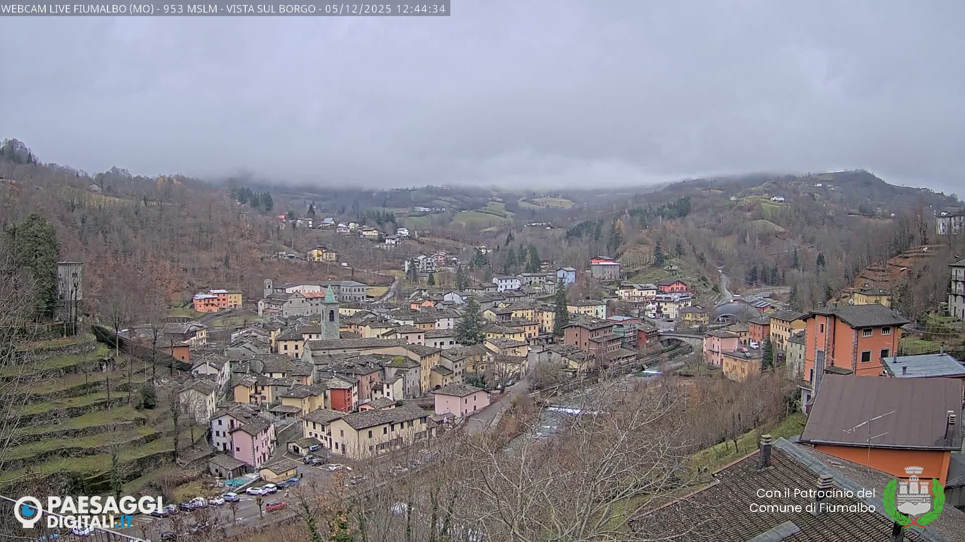 Fiumalbo -Dogana Village (Comune) Skyline Live Cam - Modena, Emilia-Romagna, Italia