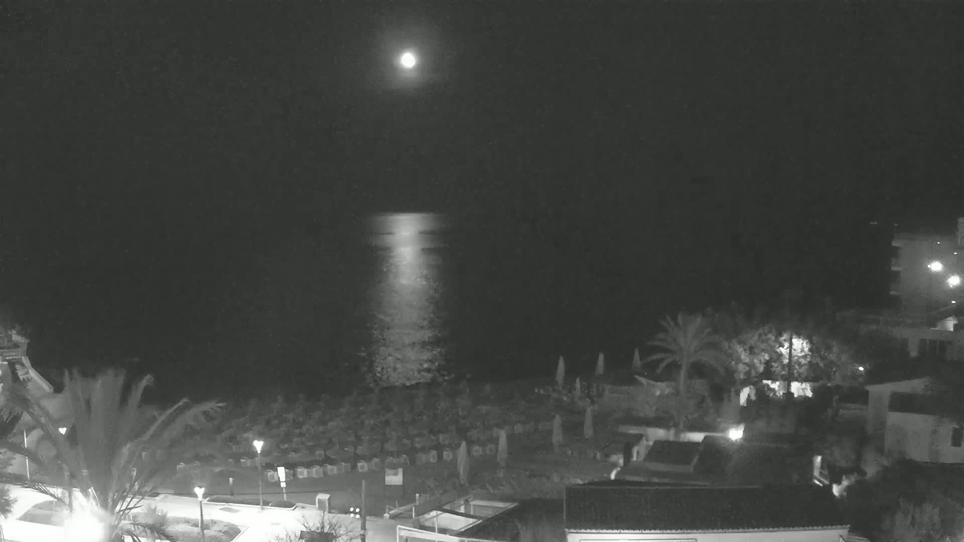 (Playa) Platja de Son Moll Beach Live Cam - Levante, Mallorca, Islas Baleares (Balearic Islands), Spain