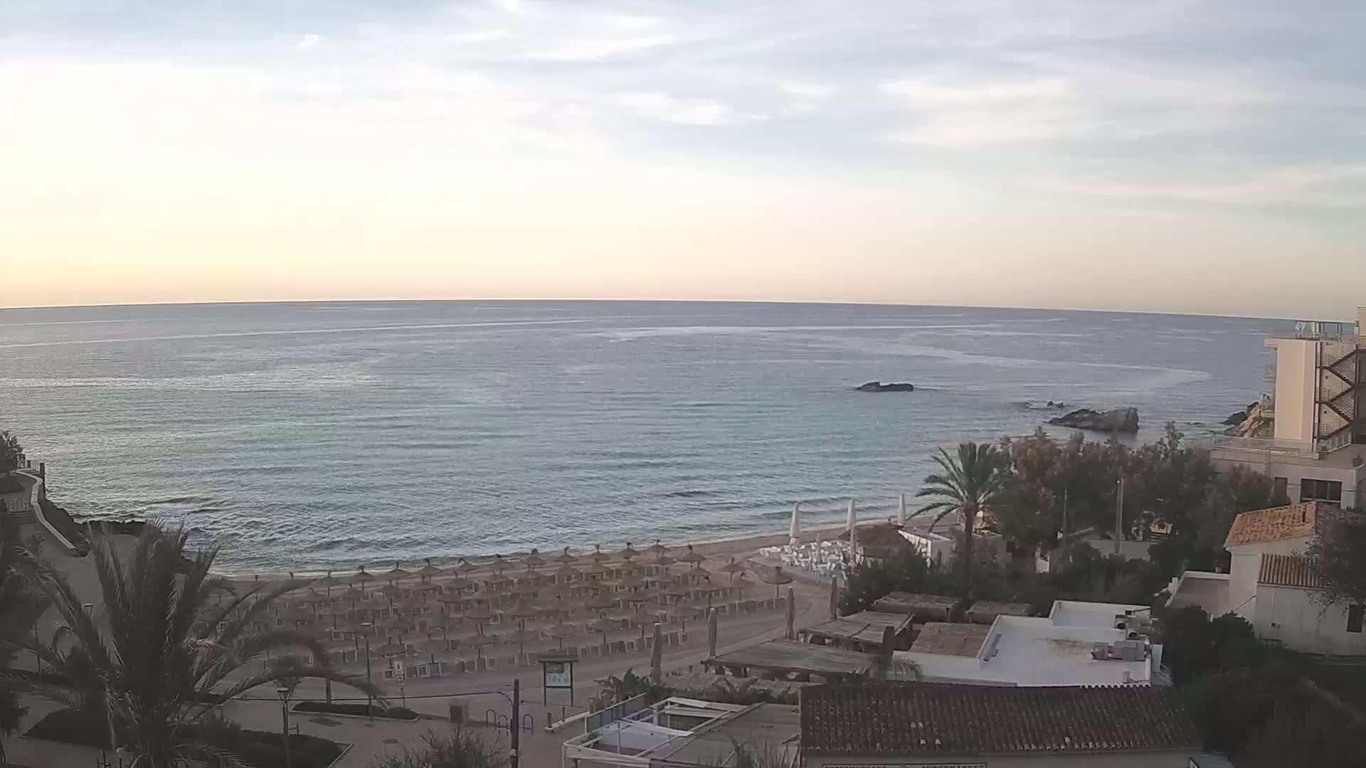 (Playa) Platja de Son Moll Beach Live Cam - Levante, Mallorca, Islas Baleares (Balearic Islands), Spain
