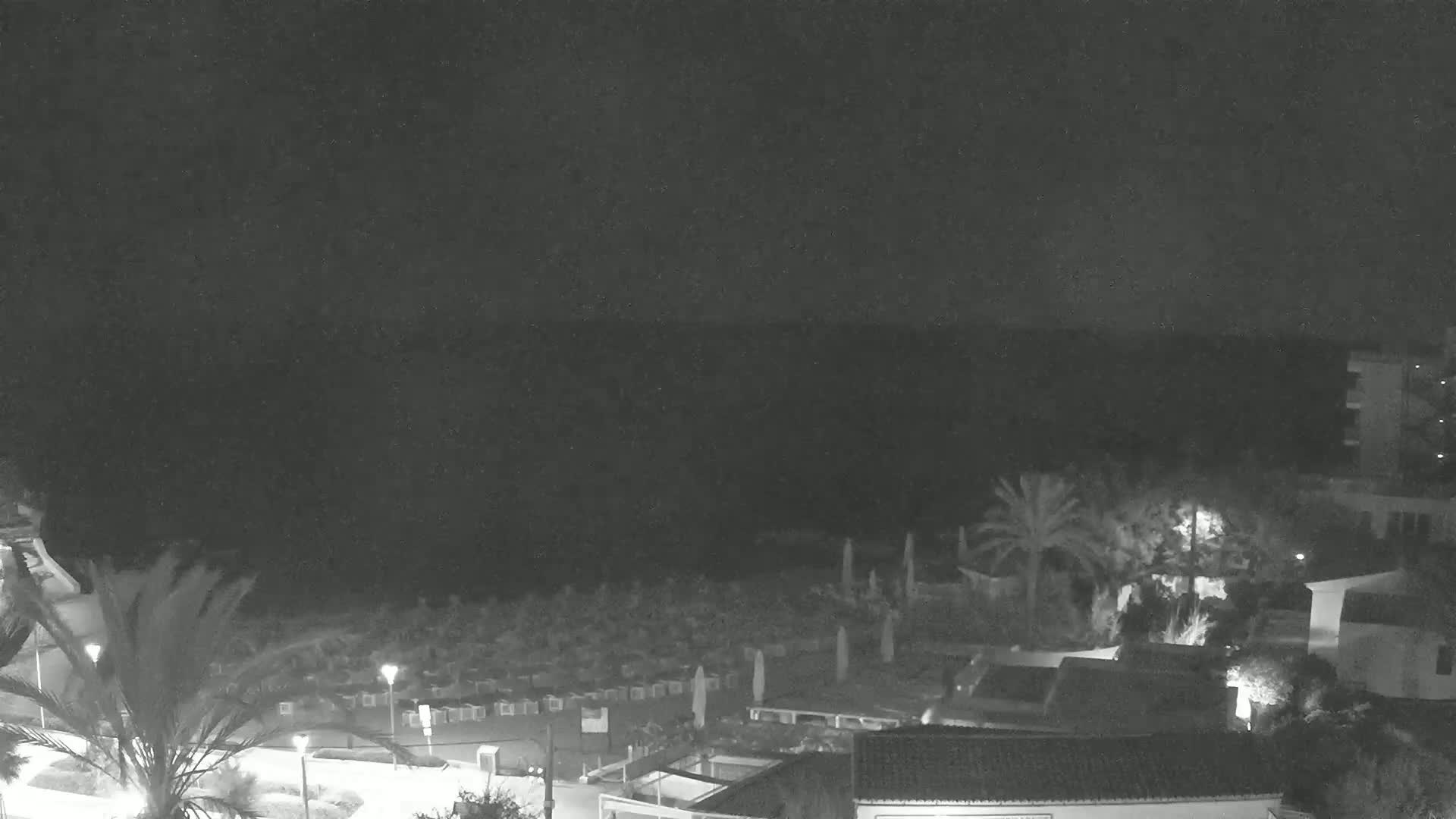(Playa) Platja de Son Moll Beach Live Cam - Levante, Mallorca, Islas Baleares (Balearic Islands), Spain