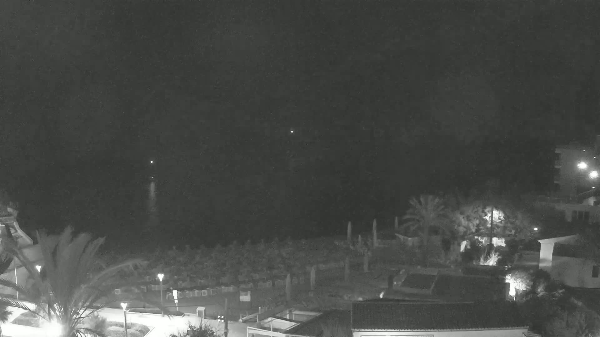 (Playa) Platja de Son Moll Beach Live Cam - Levante, Mallorca, Islas Baleares (Balearic Islands), Spain