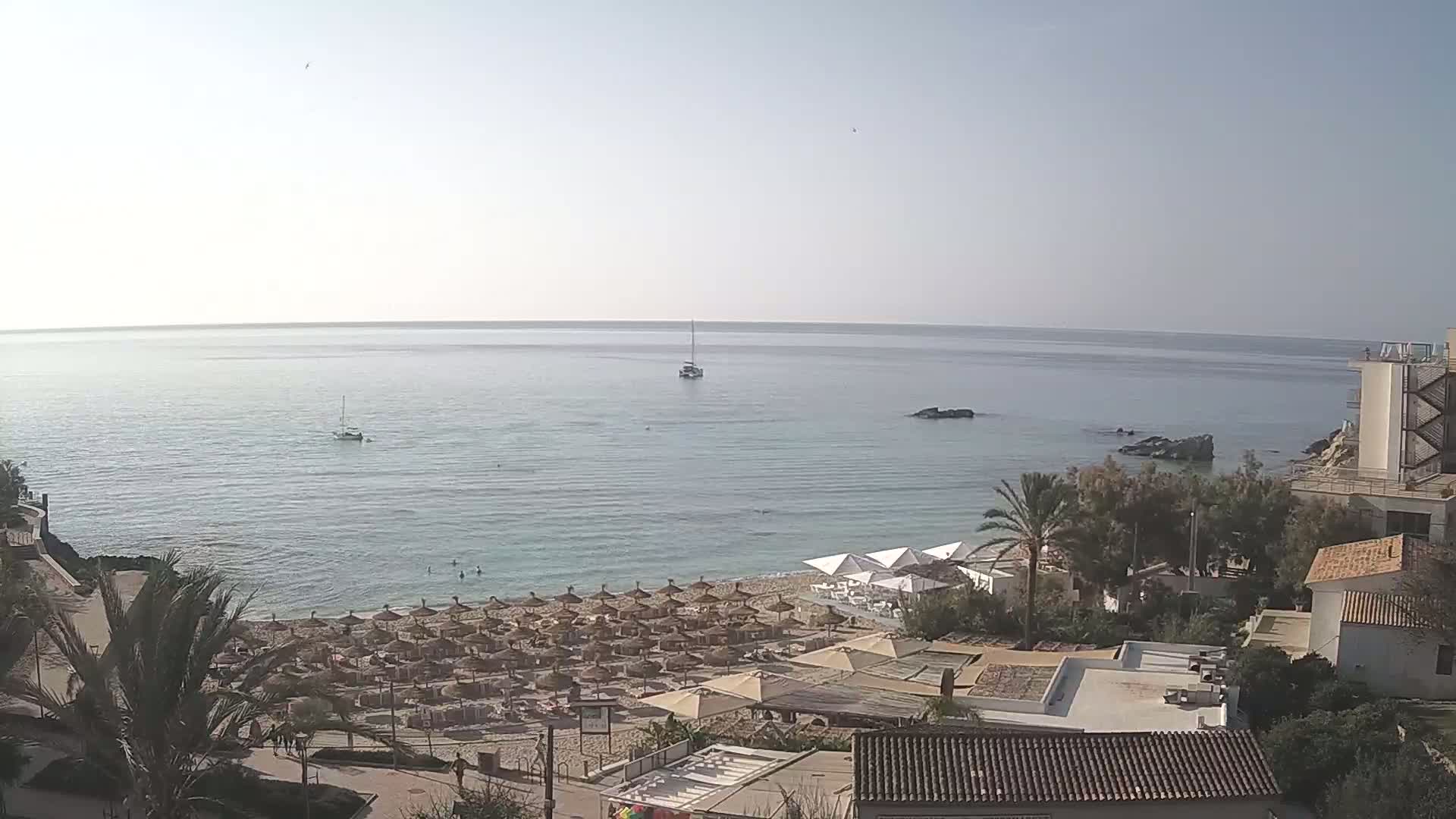 (Playa) Platja de Son Moll Beach Live Cam - Levante, Mallorca, Islas Baleares (Balearic Islands), Spain