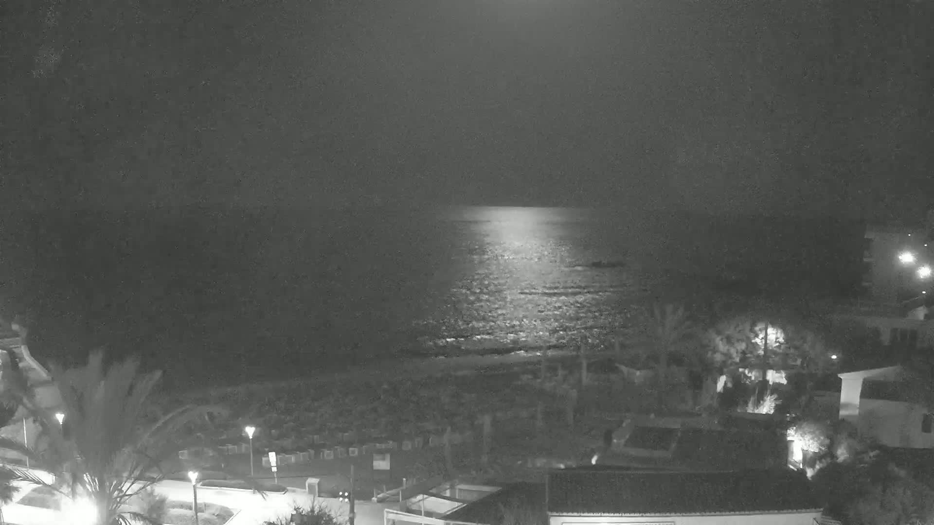(Playa) Platja de Son Moll Beach Live Cam - Levante, Mallorca, Islas Baleares (Balearic Islands), Spain