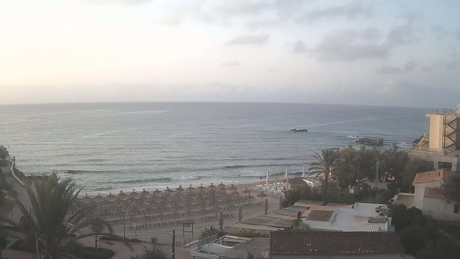 (Playa) Platja de Son Moll Beach Live Cam - Levante, Mallorca, Islas Baleares (Balearic Islands), Spain