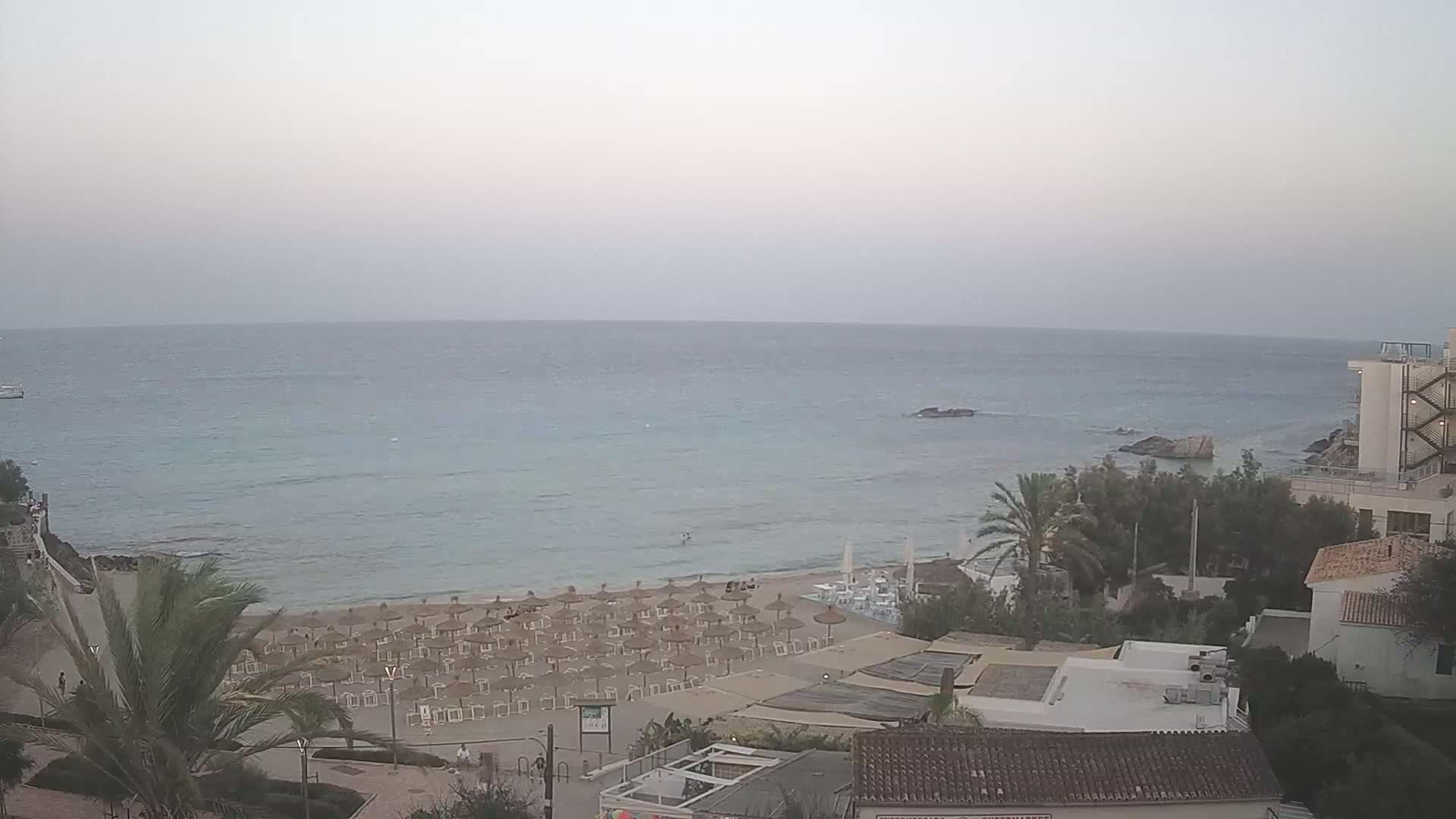 (Playa) Platja de Son Moll Beach Live Cam - Levante, Mallorca, Islas Baleares (Balearic Islands), Spain