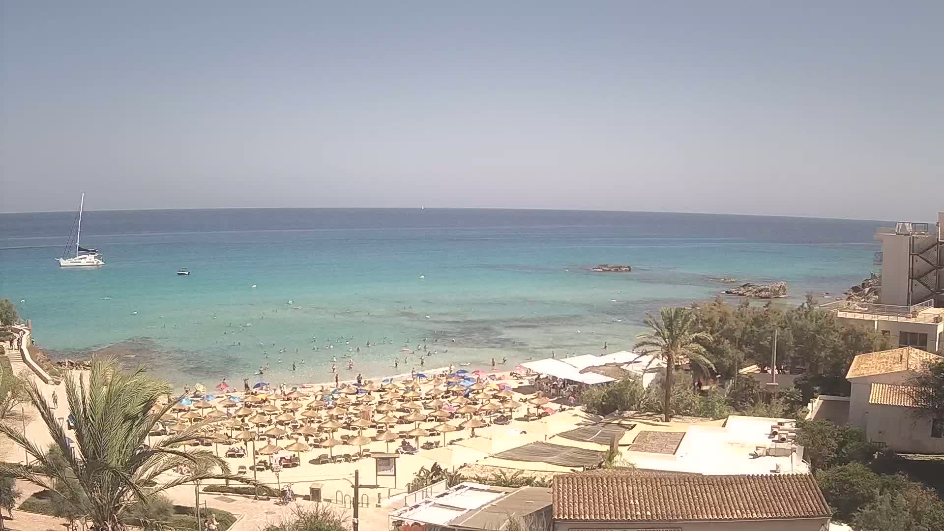 (Playa) Platja de Son Moll Beach Live Cam - Levante, Mallorca, Islas Baleares (Balearic Islands), Spain