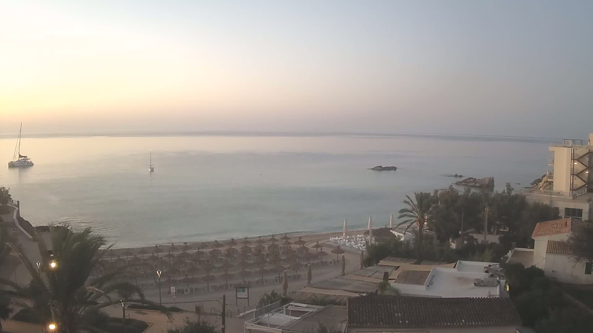(Playa) Platja de Son Moll Beach Live Cam - Levante, Mallorca, Islas Baleares (Balearic Islands), Spain