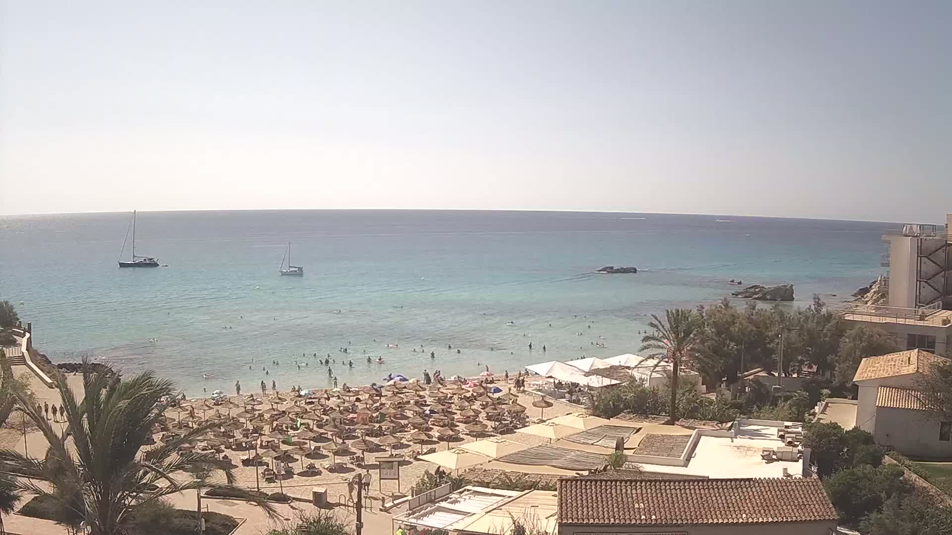 (Playa) Platja de Son Moll Beach Live Cam - Levante, Mallorca, Islas Baleares (Balearic Islands), Spain