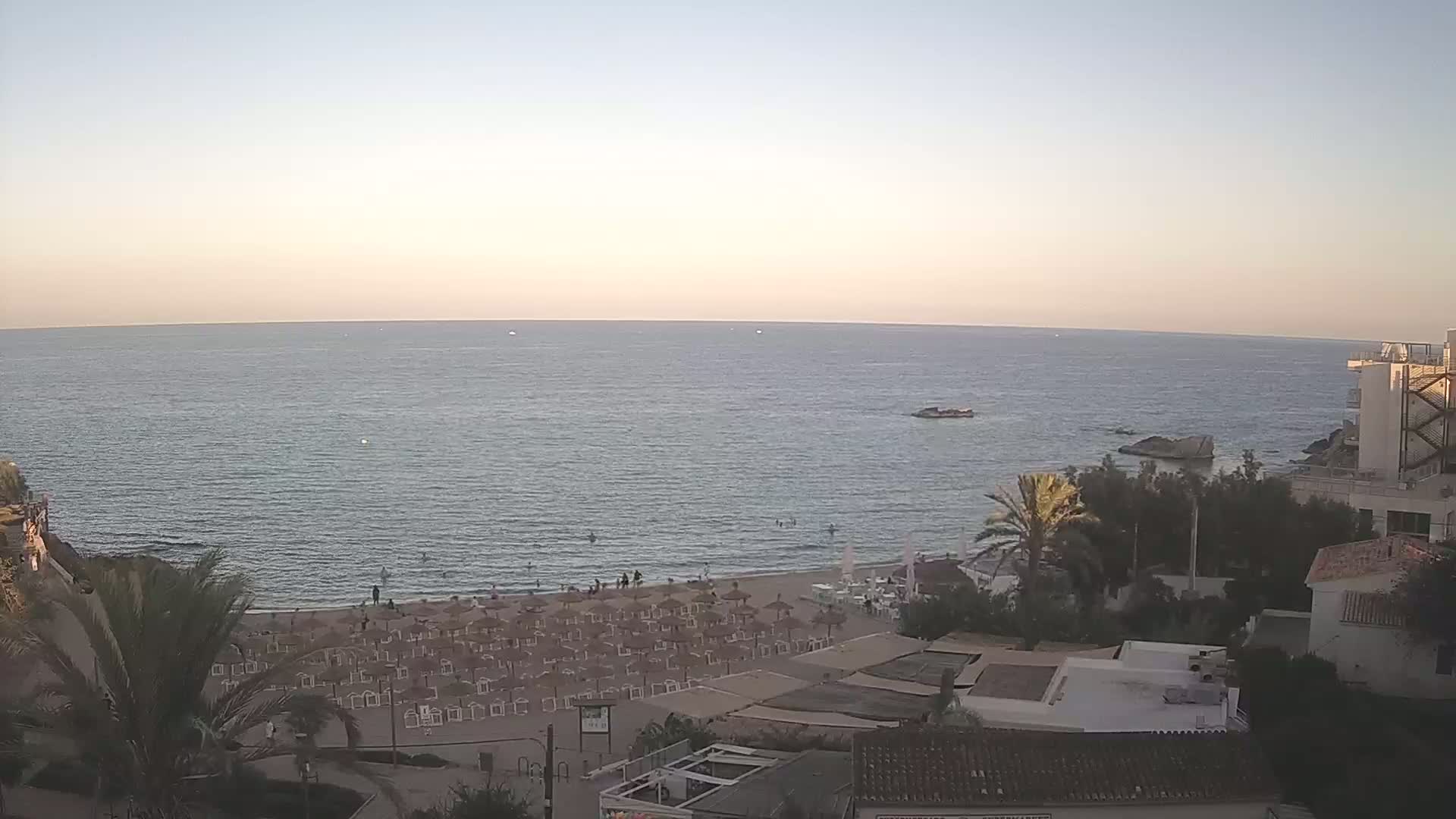 (Playa) Platja de Son Moll Beach Live Cam - Levante, Mallorca, Islas Baleares (Balearic Islands), Spain