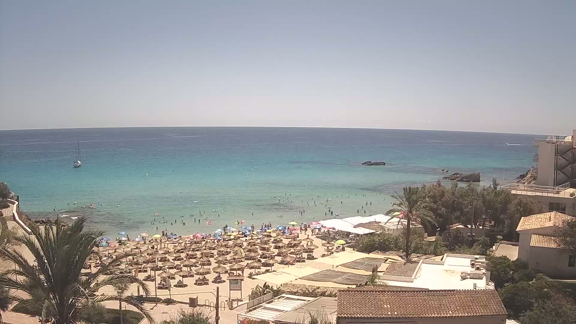 (Playa) Platja de Son Moll Beach Live Cam - Levante, Mallorca, Islas Baleares (Balearic Islands), Spain